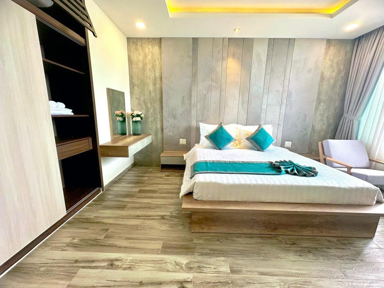 6-Bedroom Villa Jomtien 13 with Private Pool