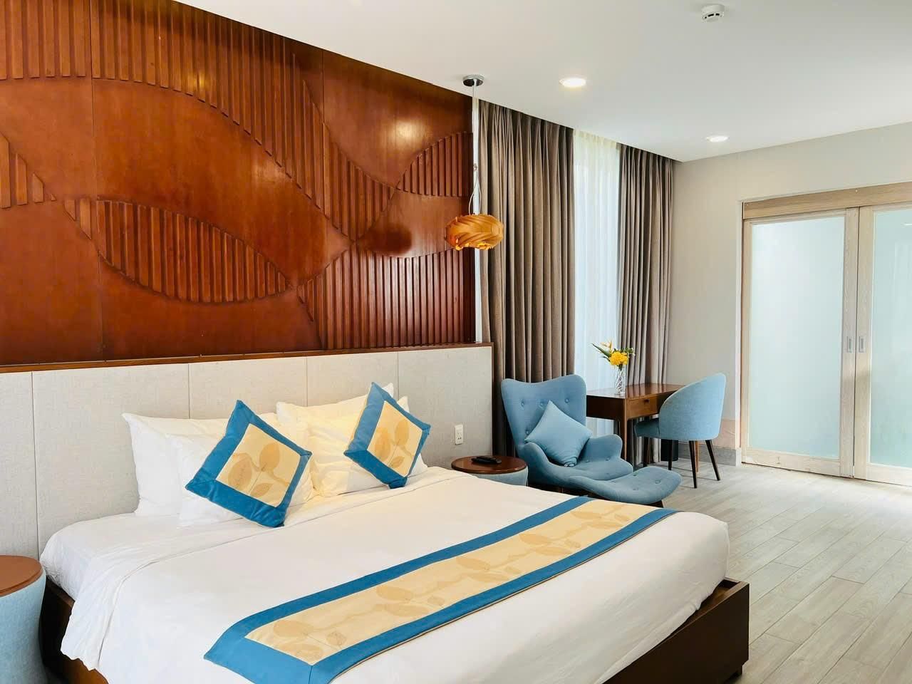 5 Bedrooms