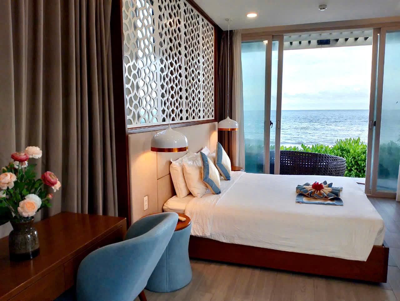 5-Bedroom Villa