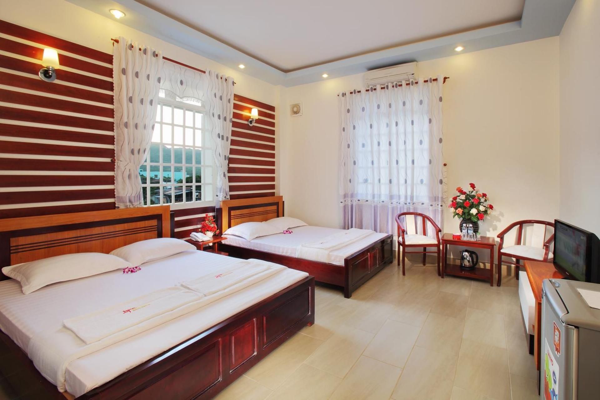 Quadruple Room with Mountain View
