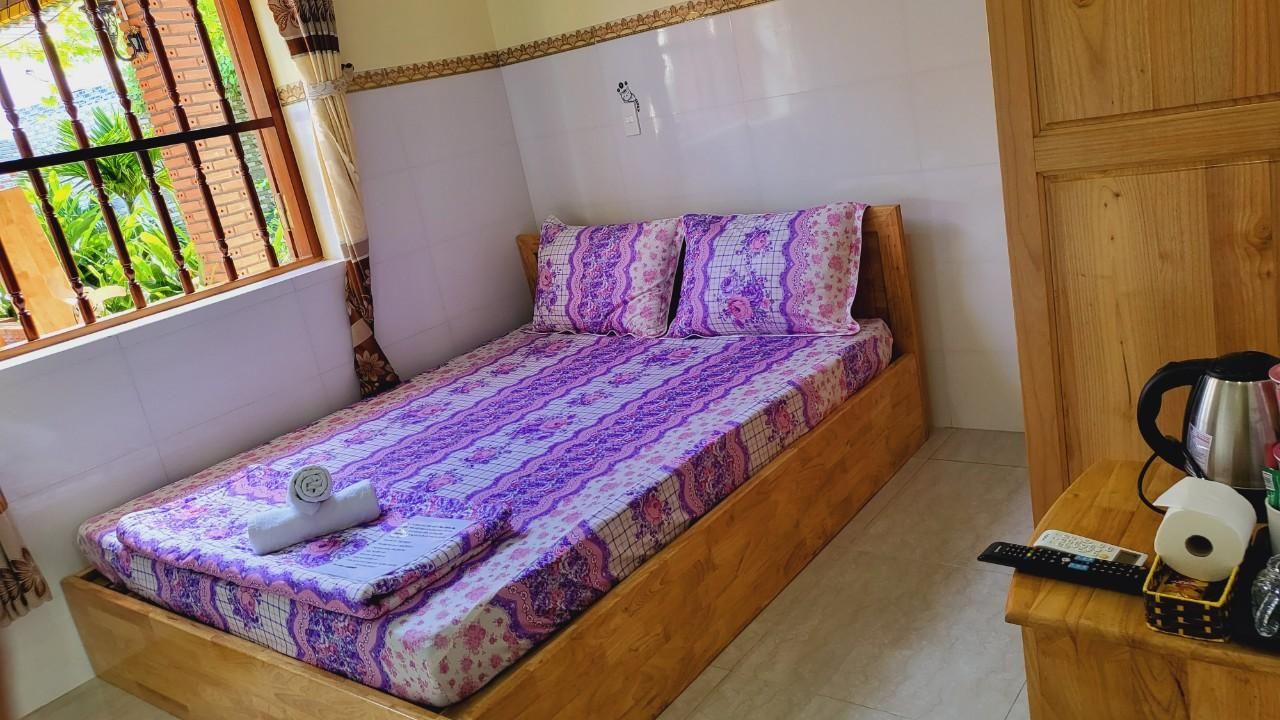 Deluxe Room (2 Adults + 1 Child)