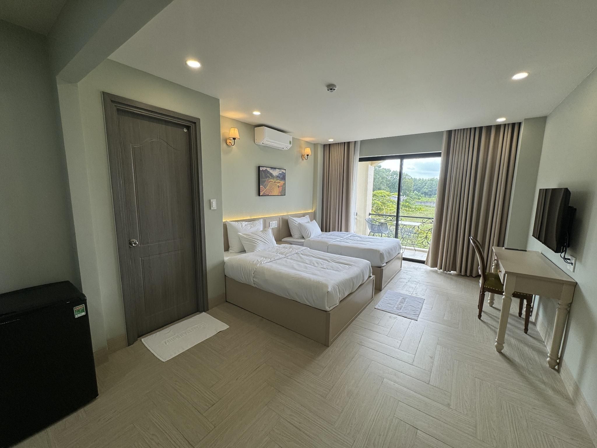Balcony Deluxe Twin