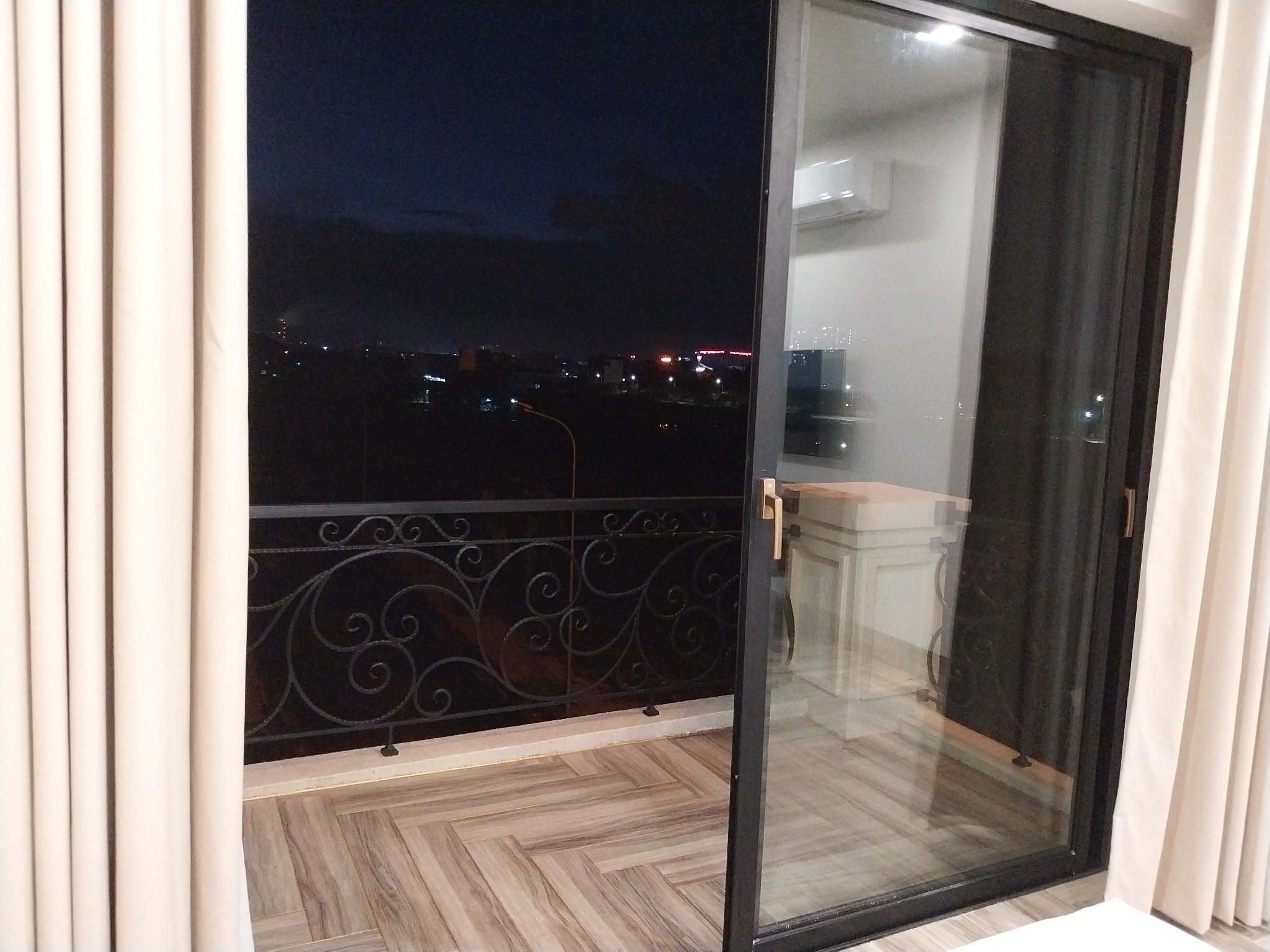 Balcony Deluxe Twin
