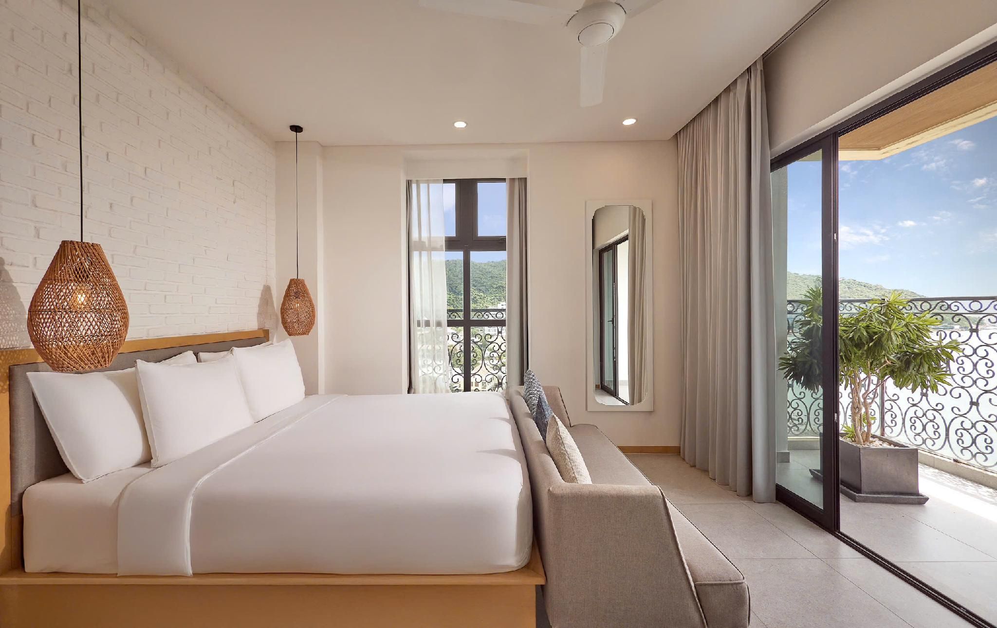 Deluxe Sea View Room