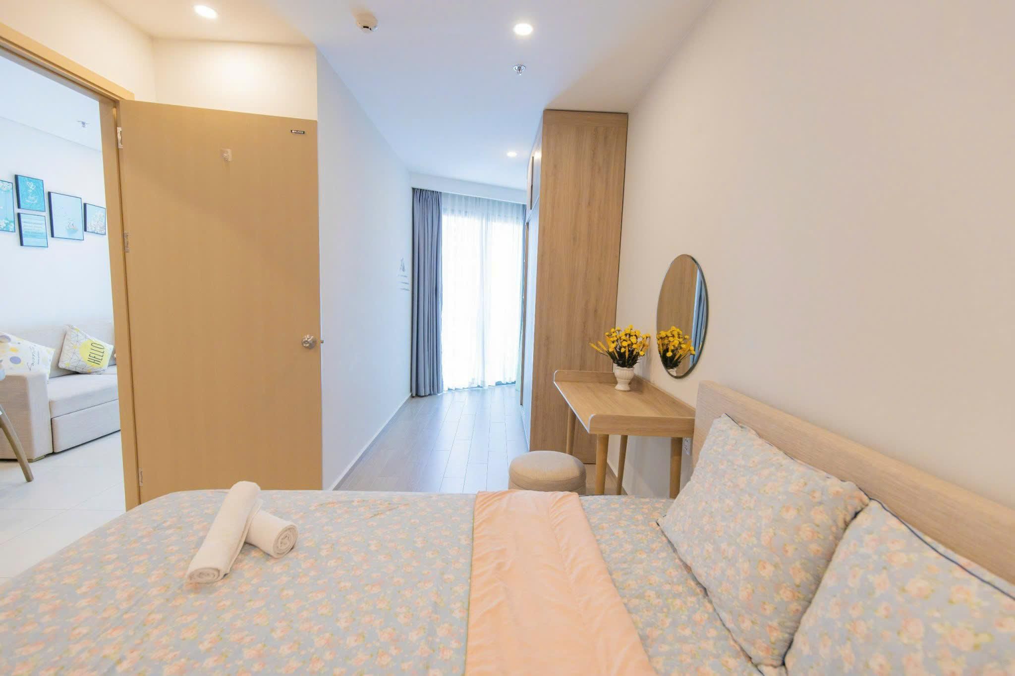 1-Bedroom Apartment with Balcony