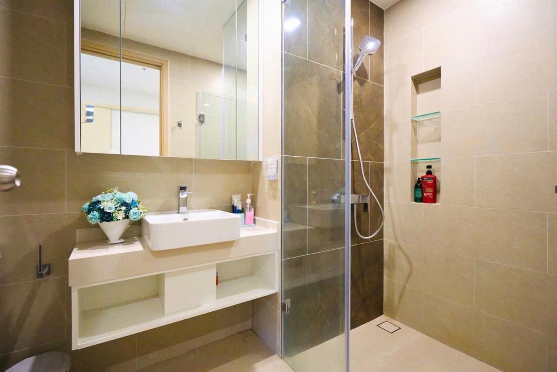 Three-Bedroom Apartment with Ocean View