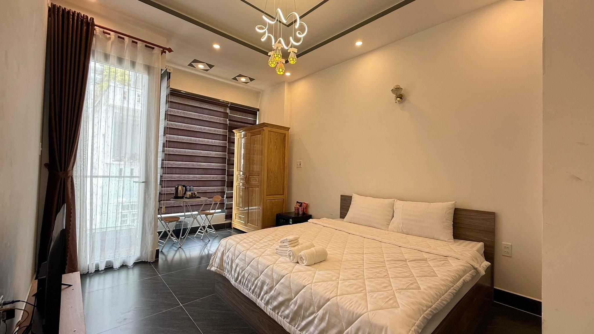 King Bed Room