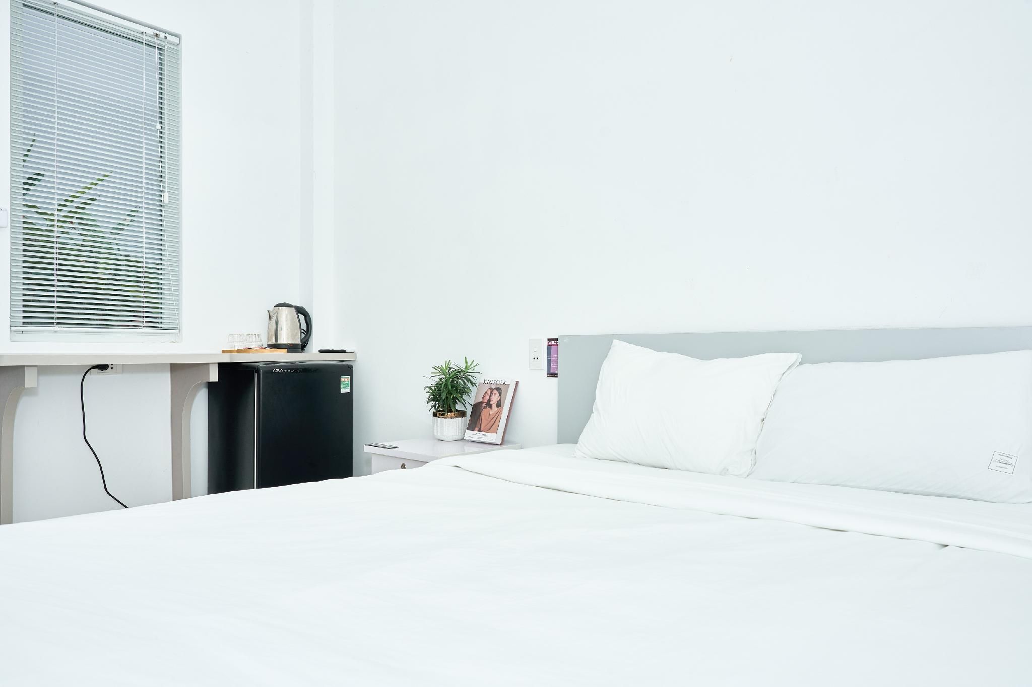 Deluxe Queen Room