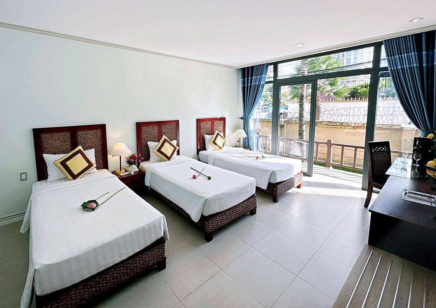 Senior Deluxe Triple Room