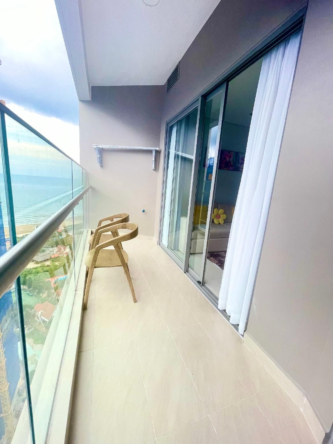 One Bedroom Apartment
