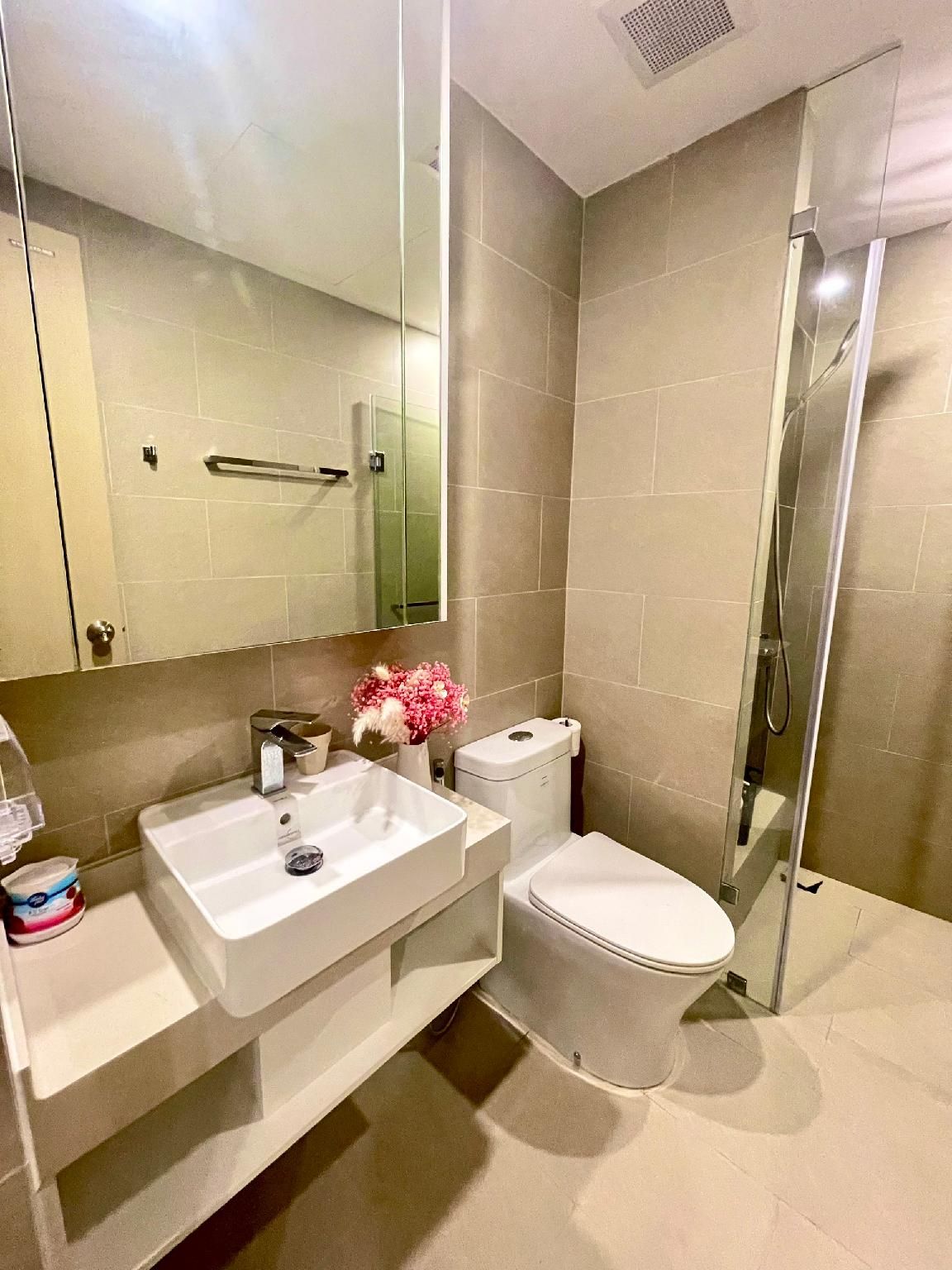 One Bedroom Apartment