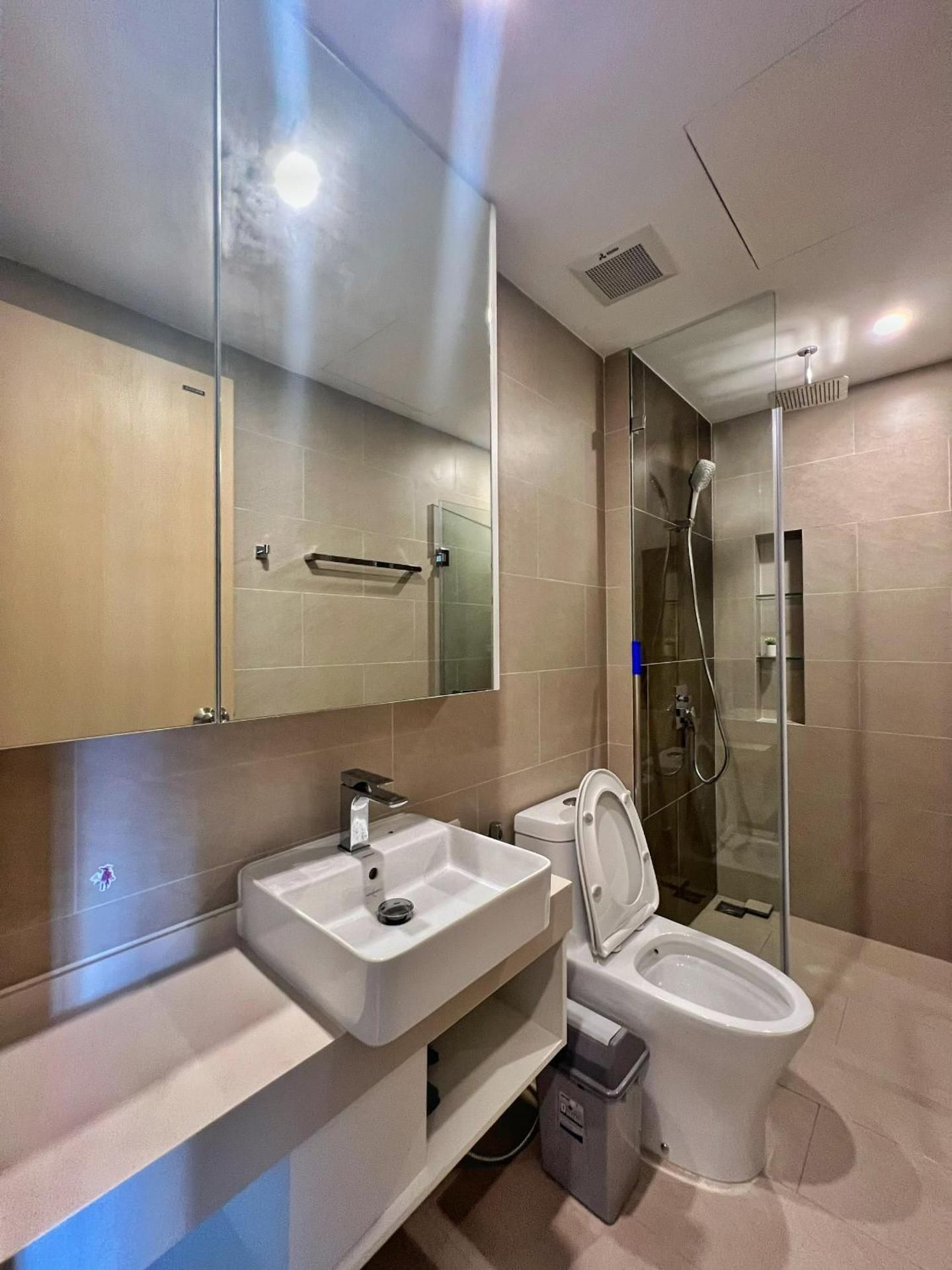 3-Bedroom Sea View Apartment