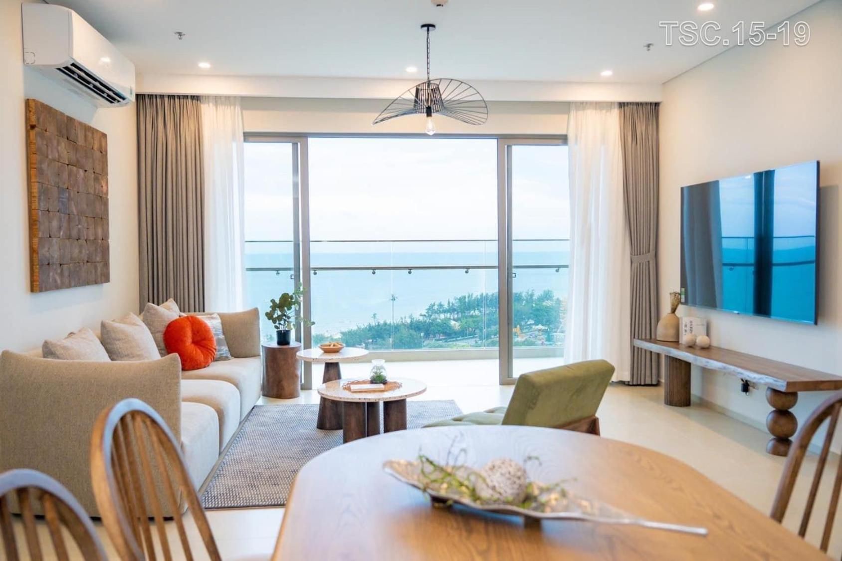 Three-Bedroom Superior Apartment