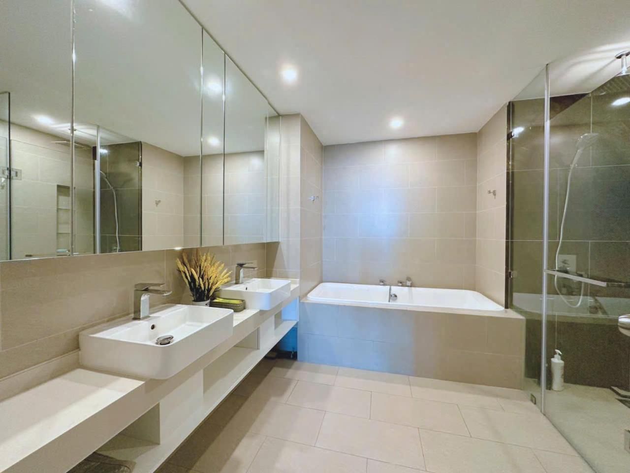 Three-Bedroom Premium Apartment with Balcony