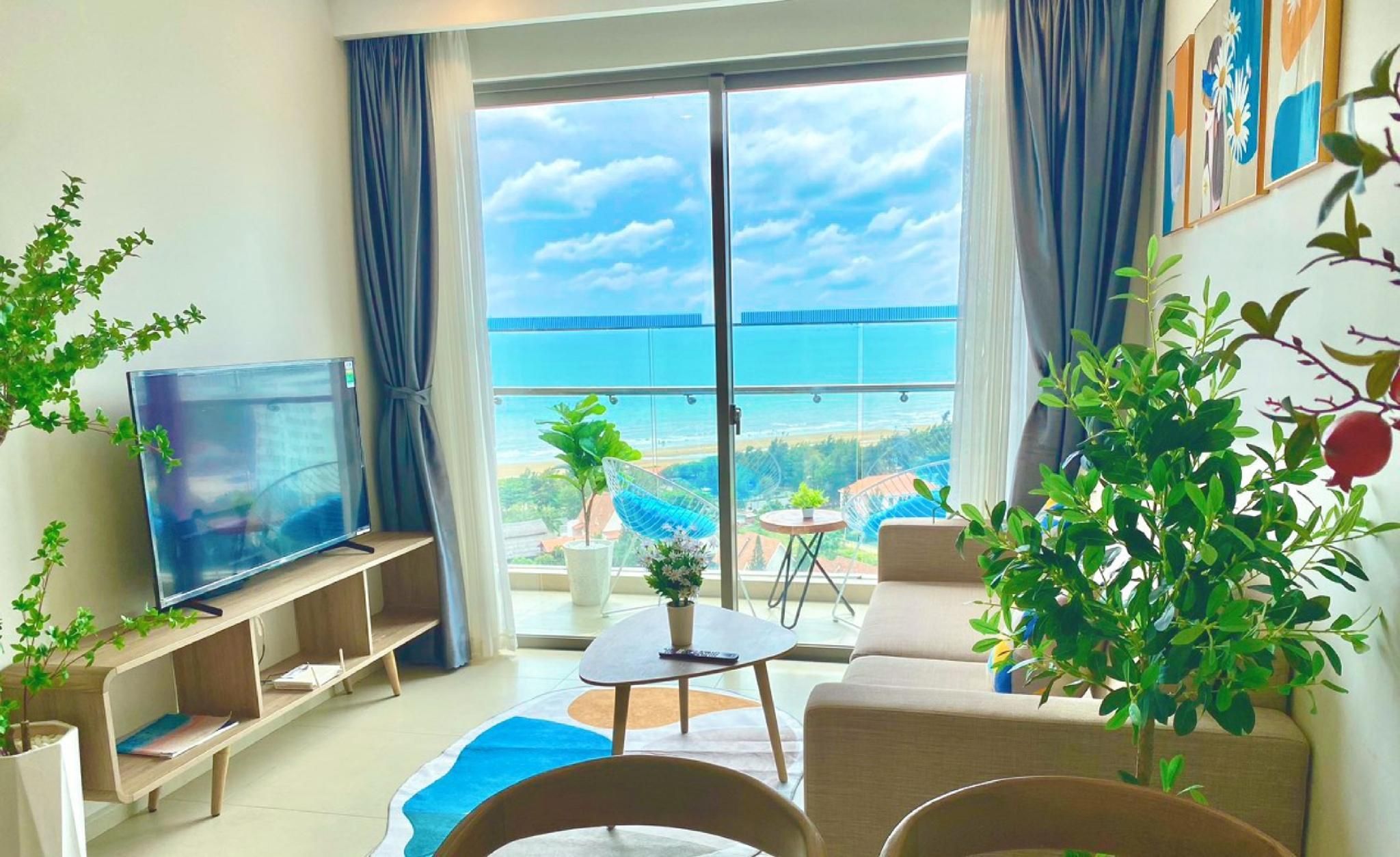 3-Bedroom Sea View Apartment
