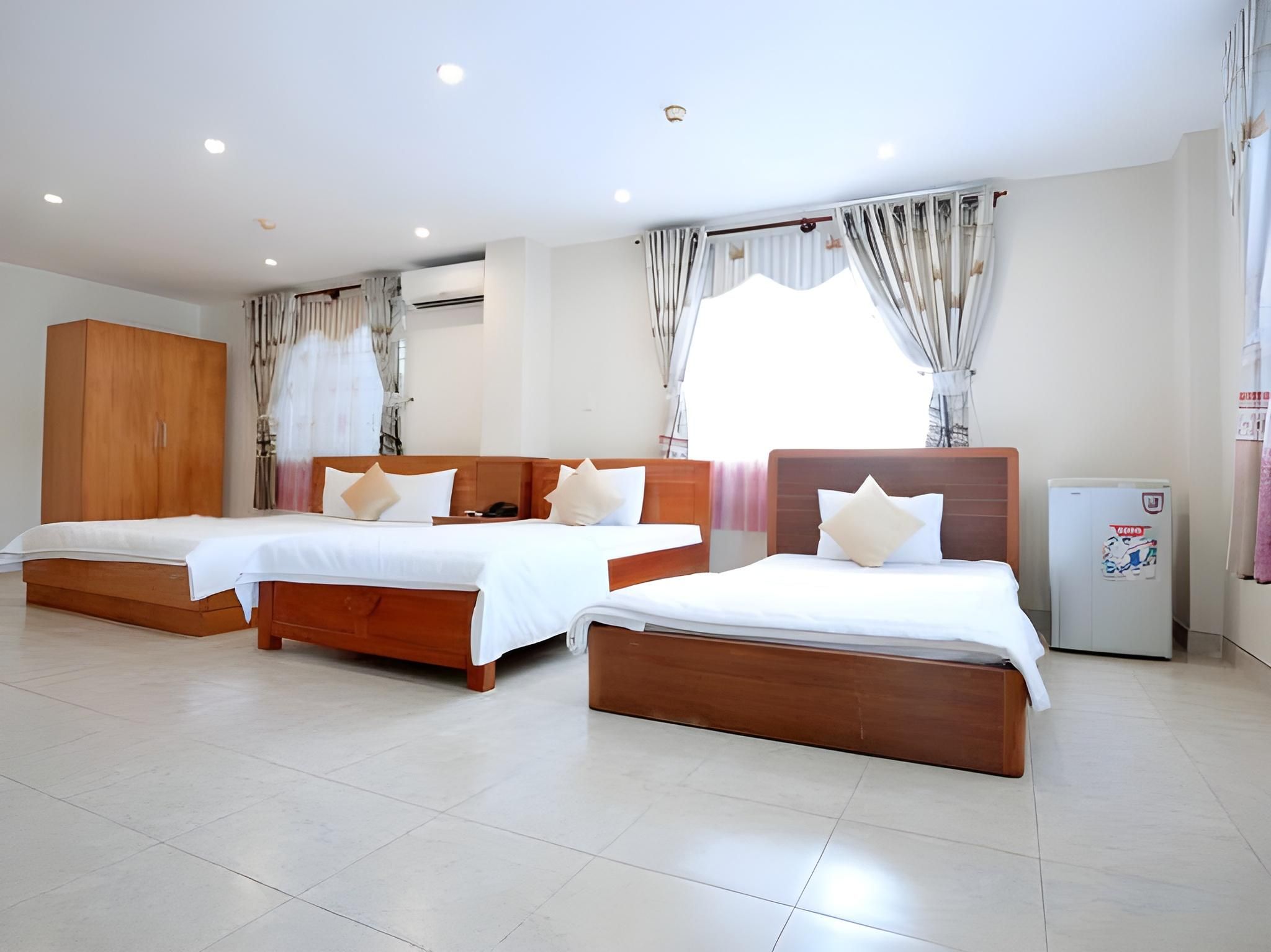 Family Room - 3 Beds