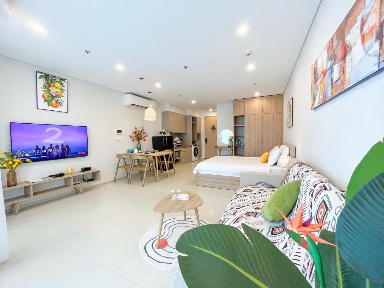 1-Bedroom Residence with Balcony