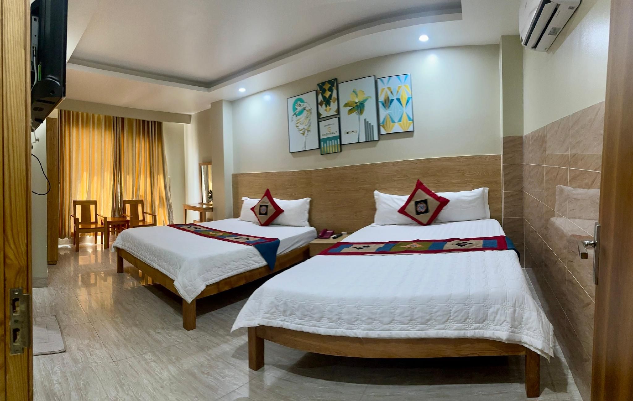 2 Double Beds With City View Non-Smoking