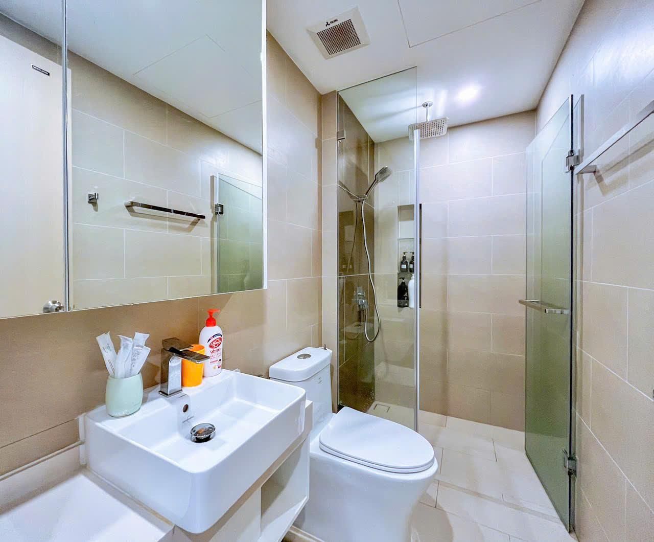 3-Bedroom Sea View Apartment