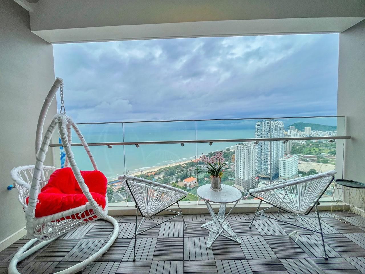 3-Bedroom Superior Ocean View Apartment