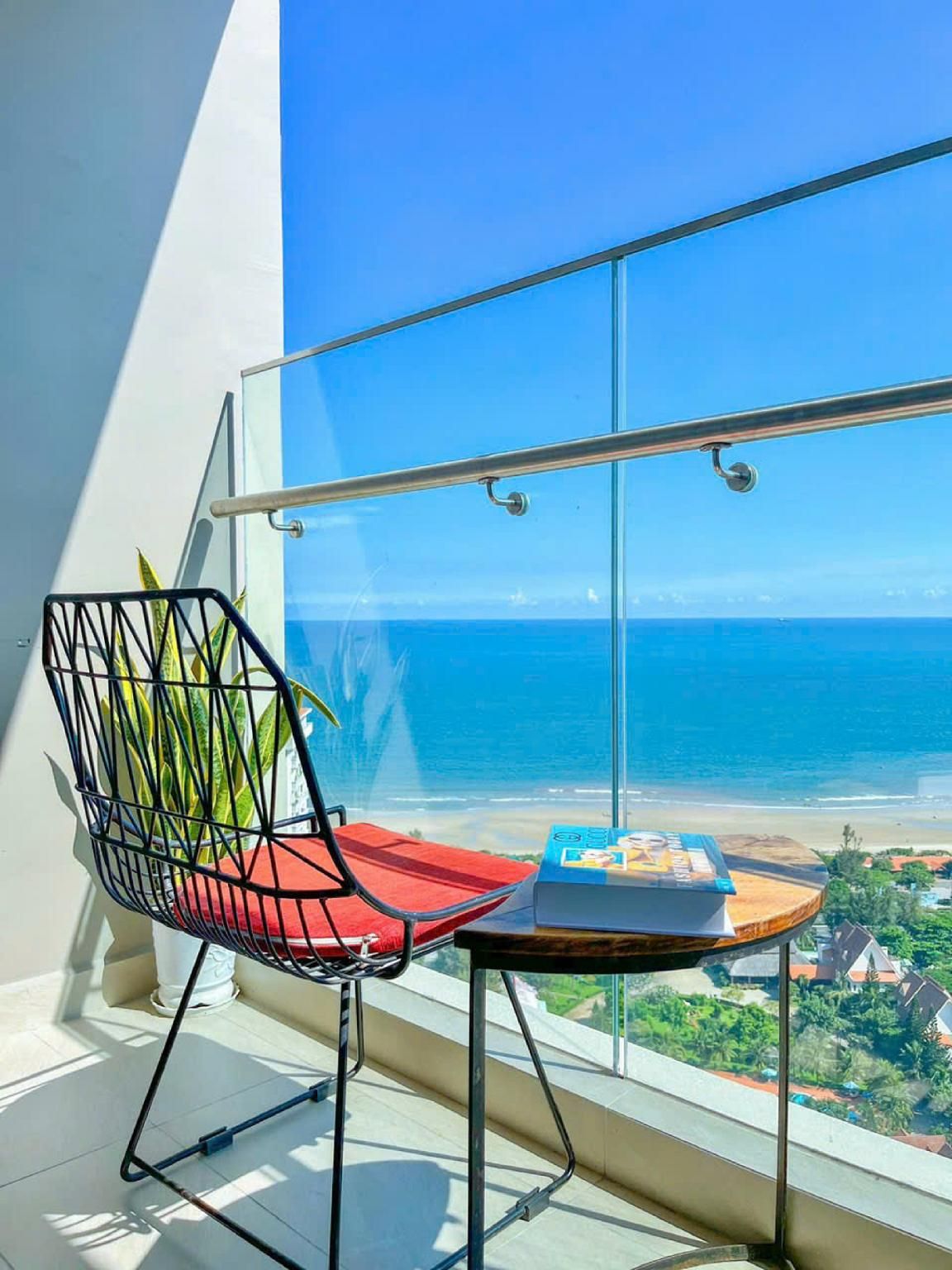 3-Bedroom Ocean View Apartment
