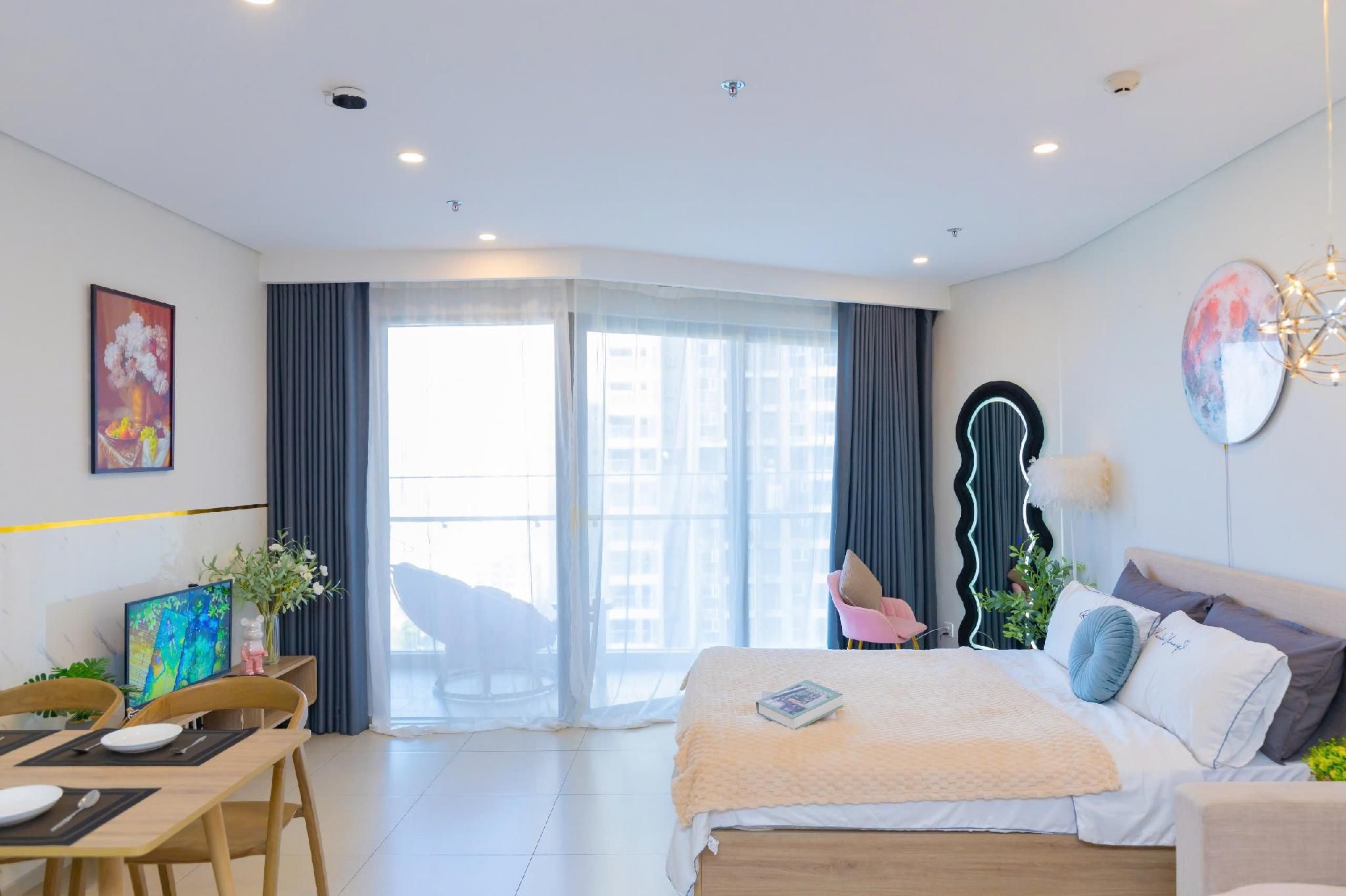 Studio Apartment