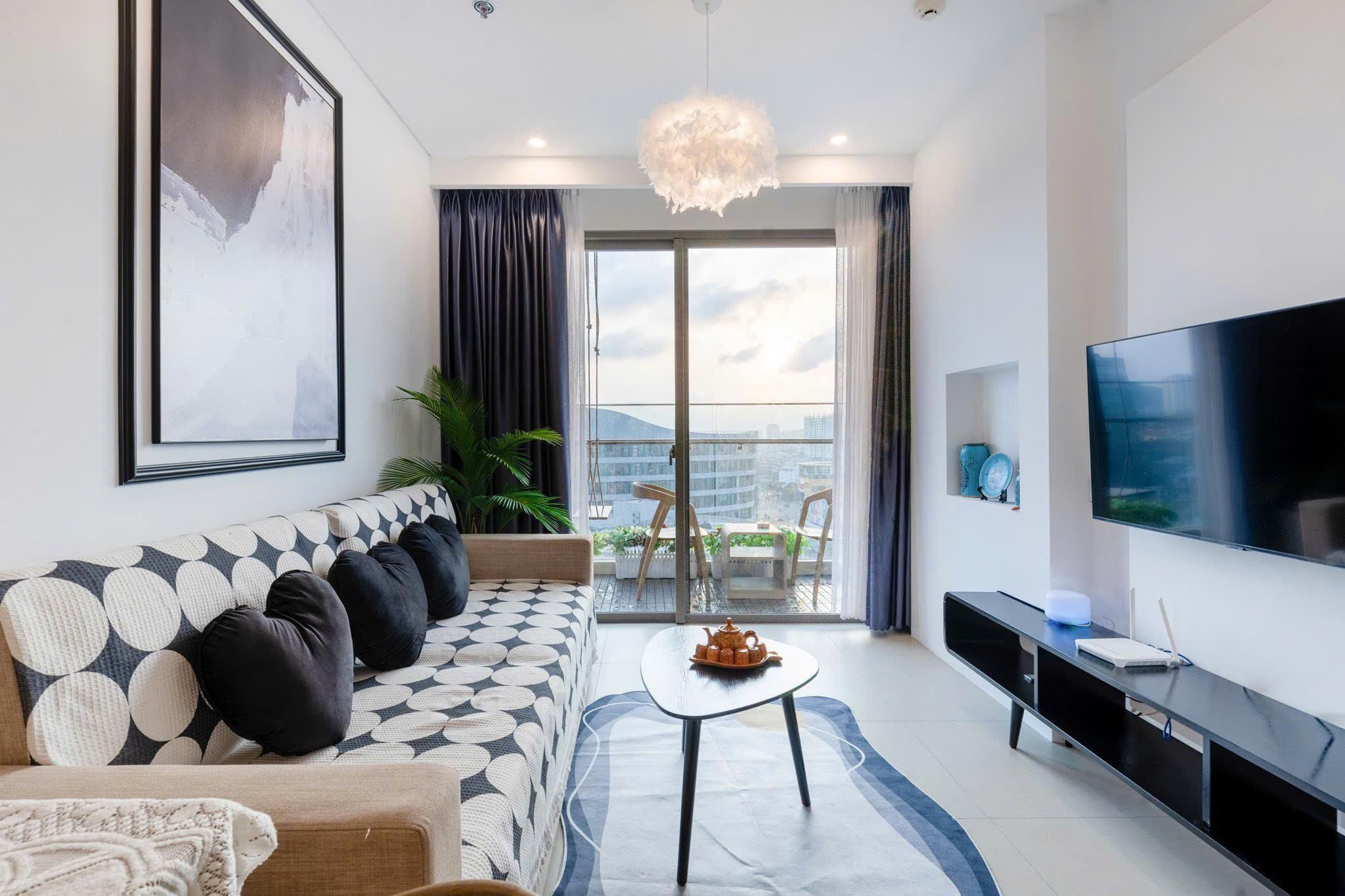 1-Bedroom City View Apartment