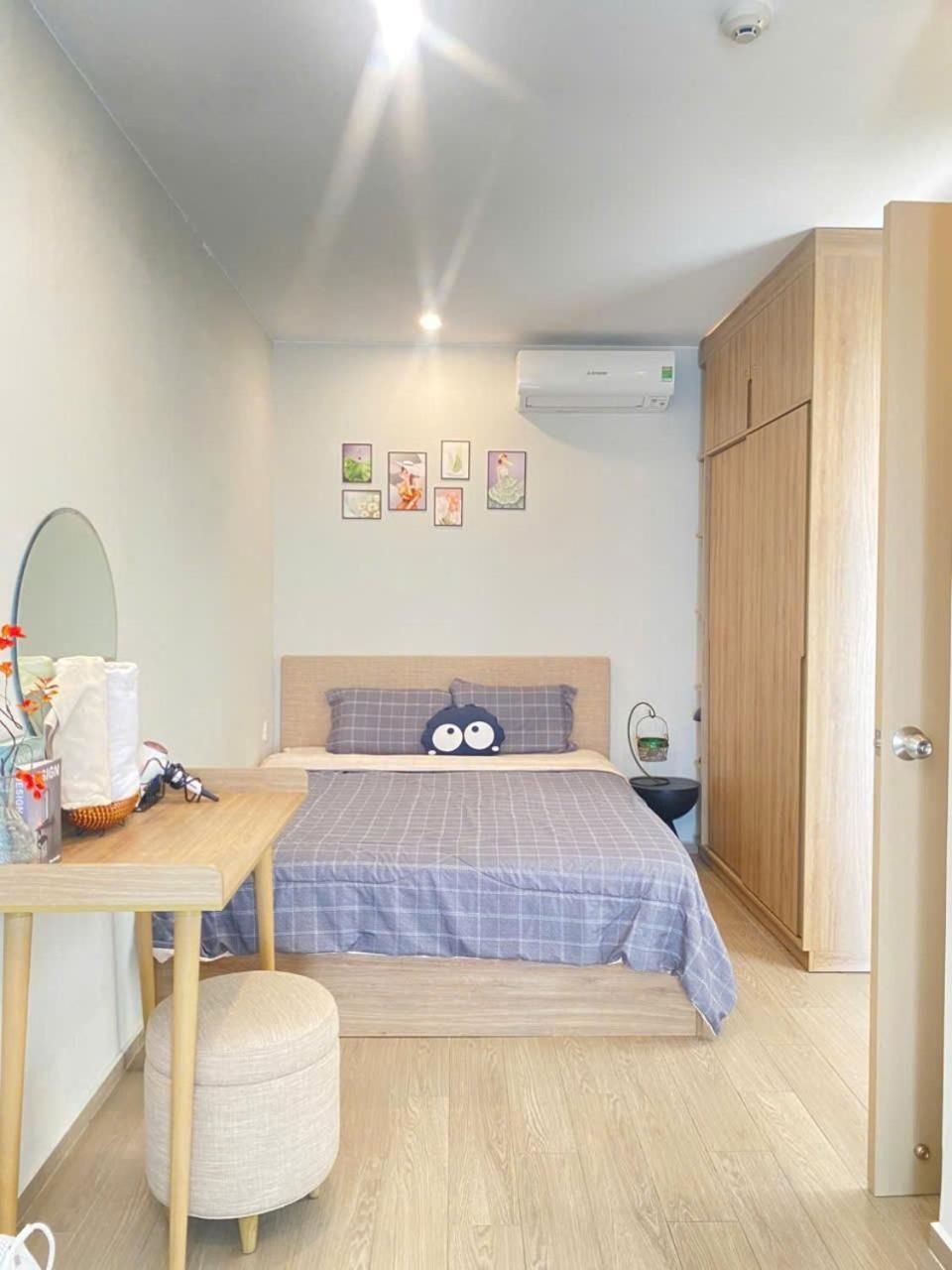 One-Bedroom Apartment with City View