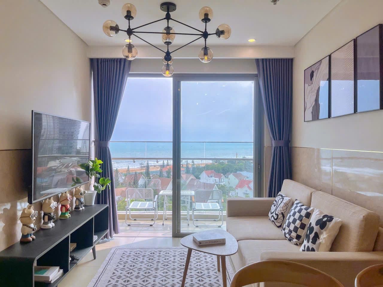 Three-Bedroom Apartment with Ocean View - High Floor