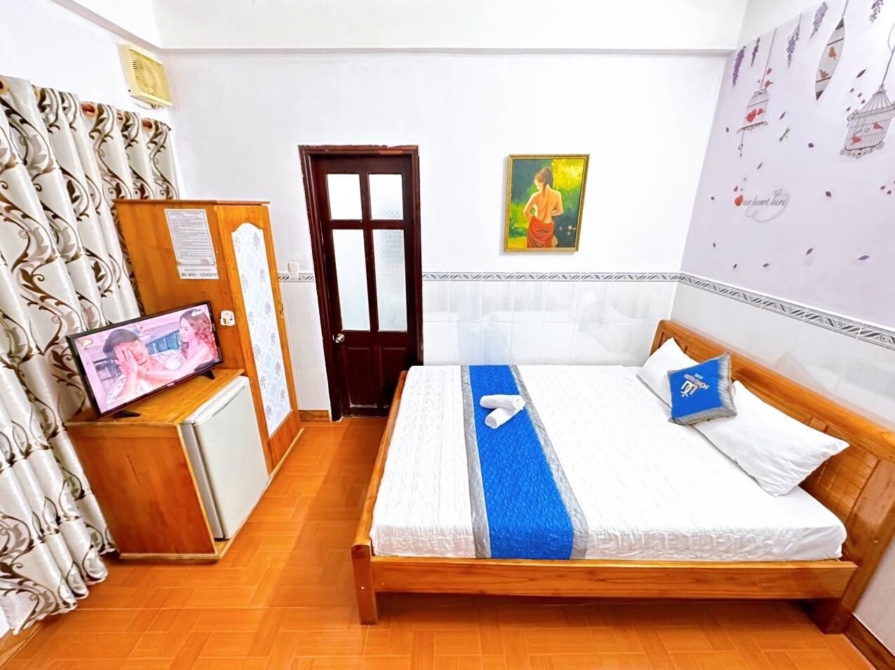 1 King Bed