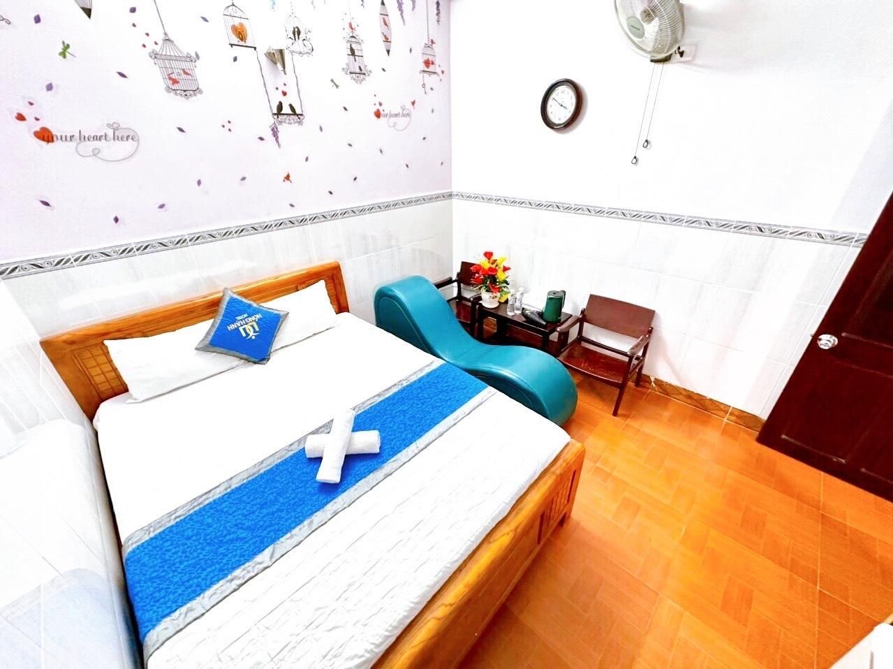1 King Bed