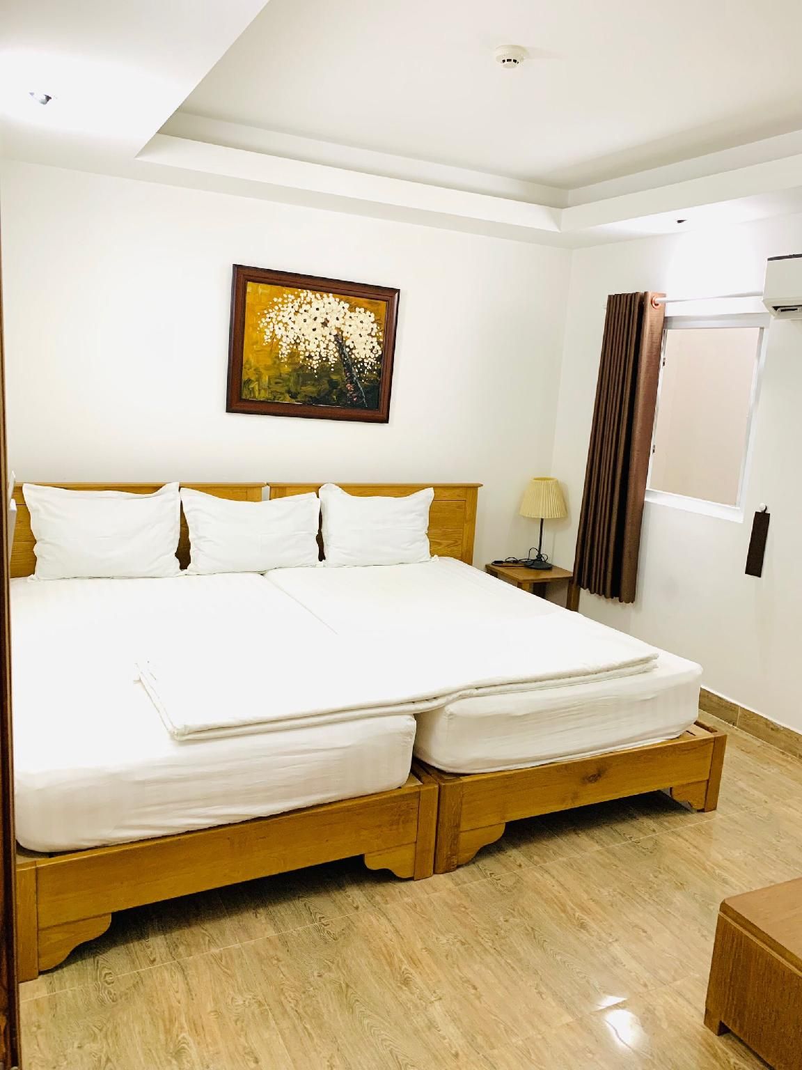 Standard - (2 Single Beds)