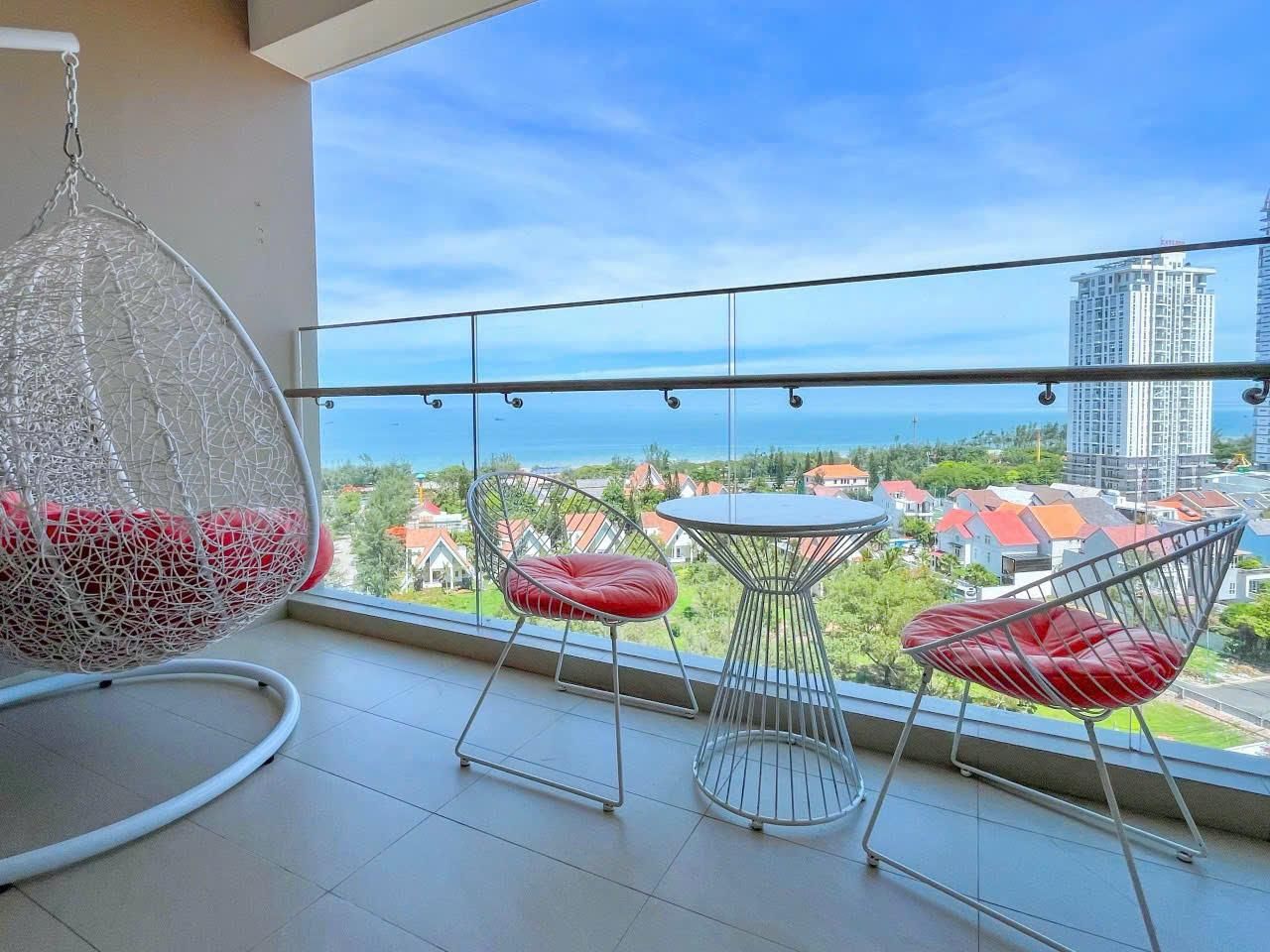 3 Bedroom Apartment with Sit-Out and Balcony