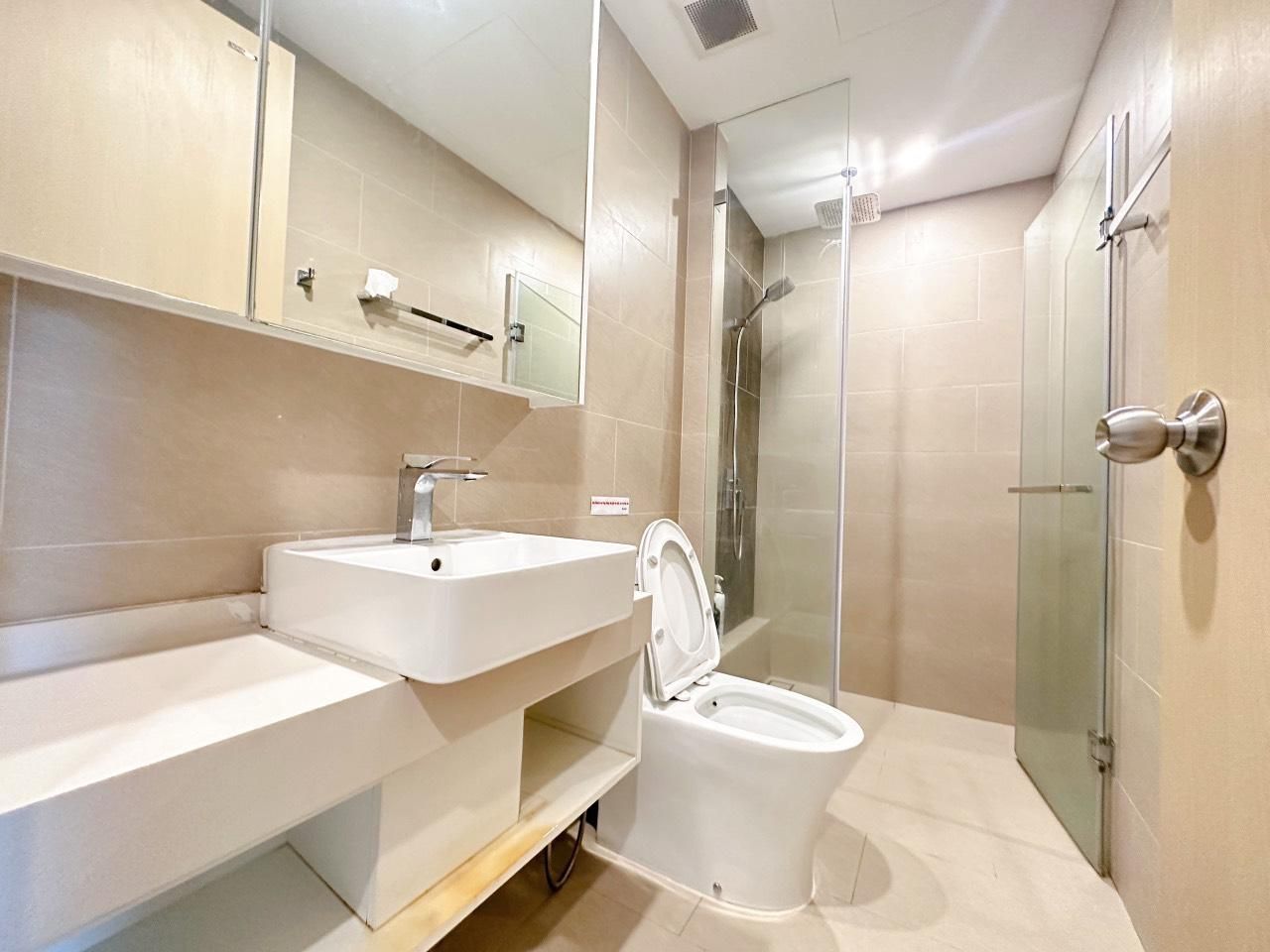3-Bedroom Residence with Balcony