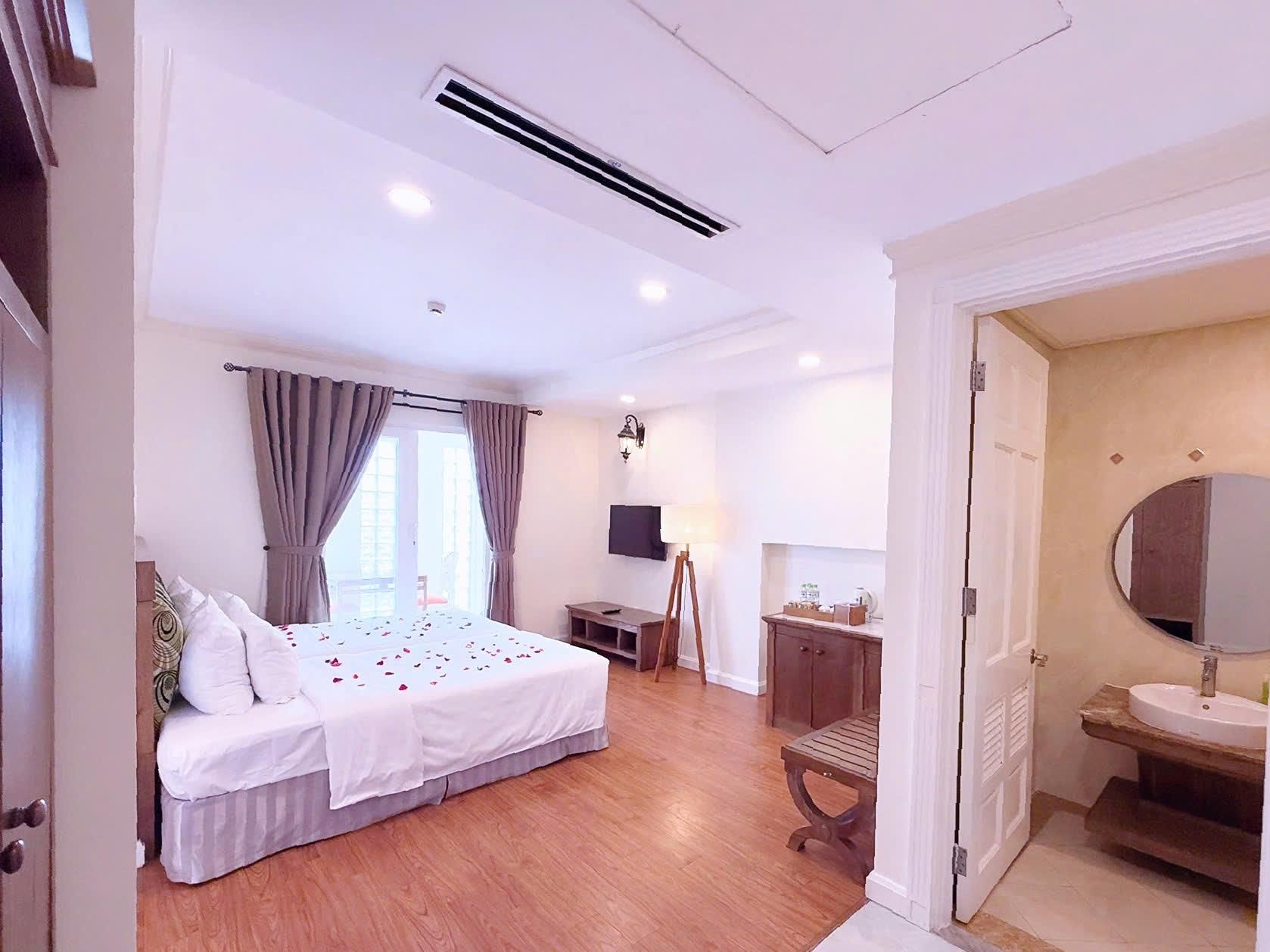 Deluxe Family Room