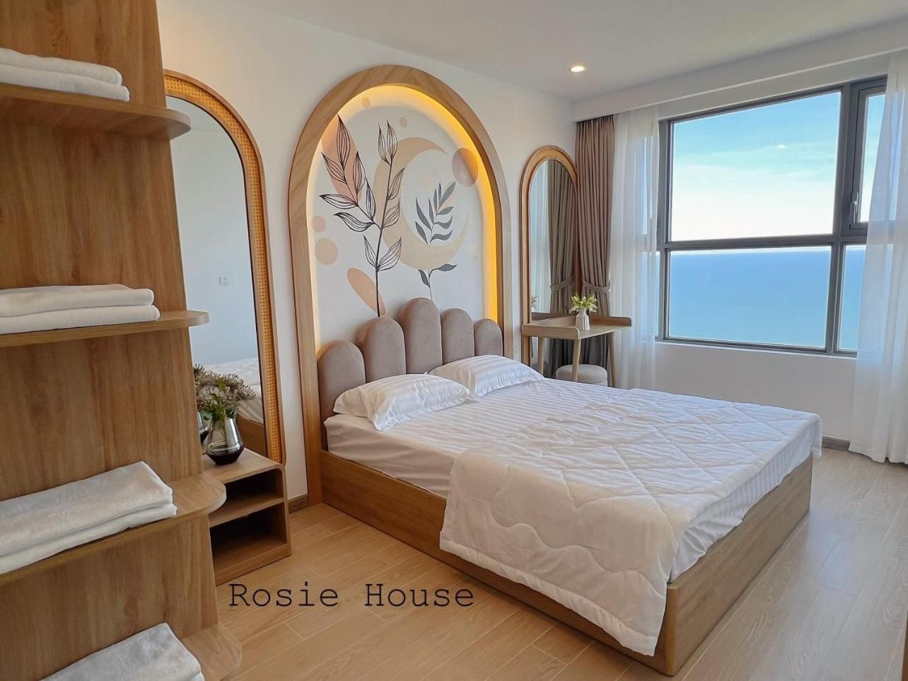 Three-Bedroom Deluxe Apartment