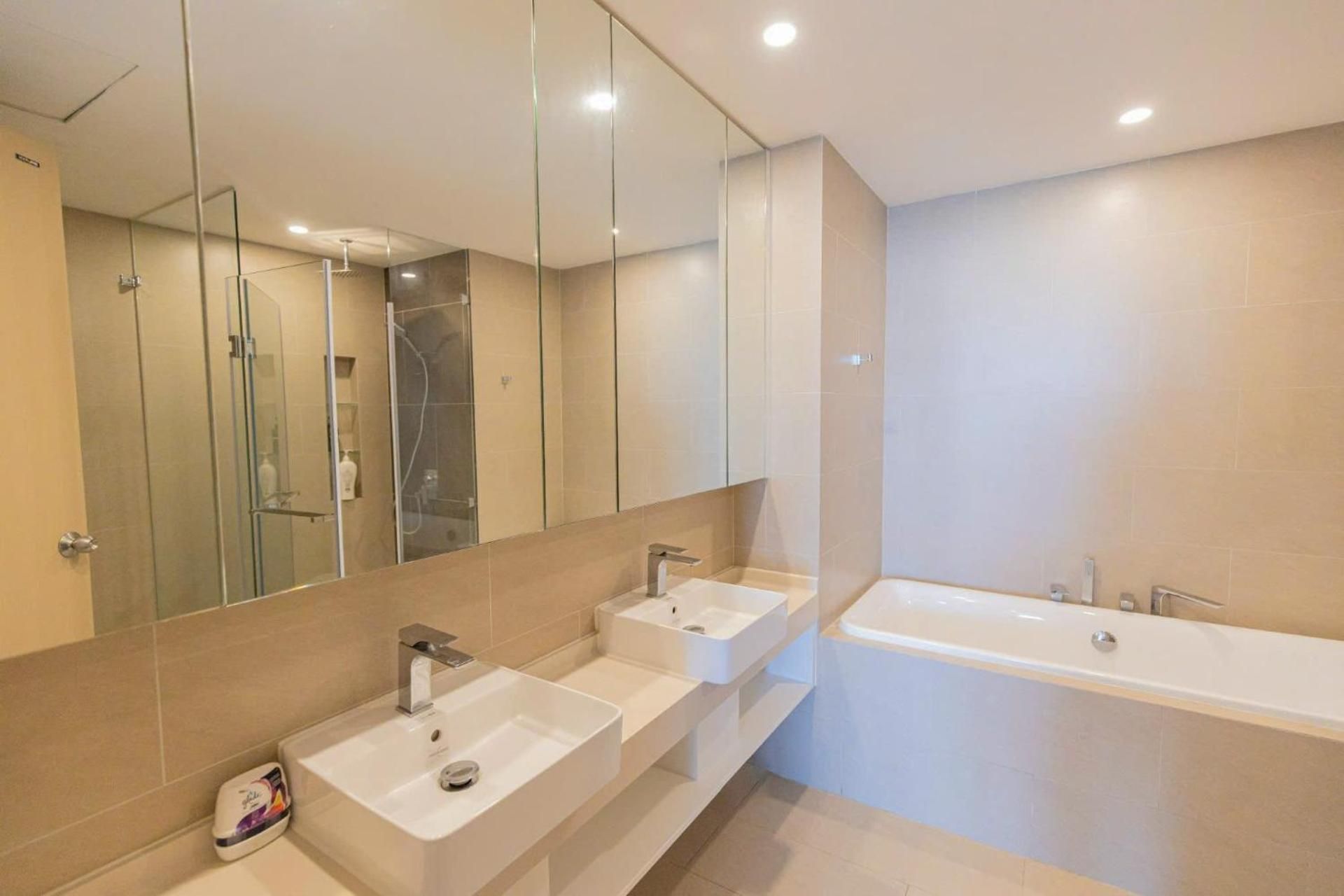 Three-Bedroom Deluxe Apartment