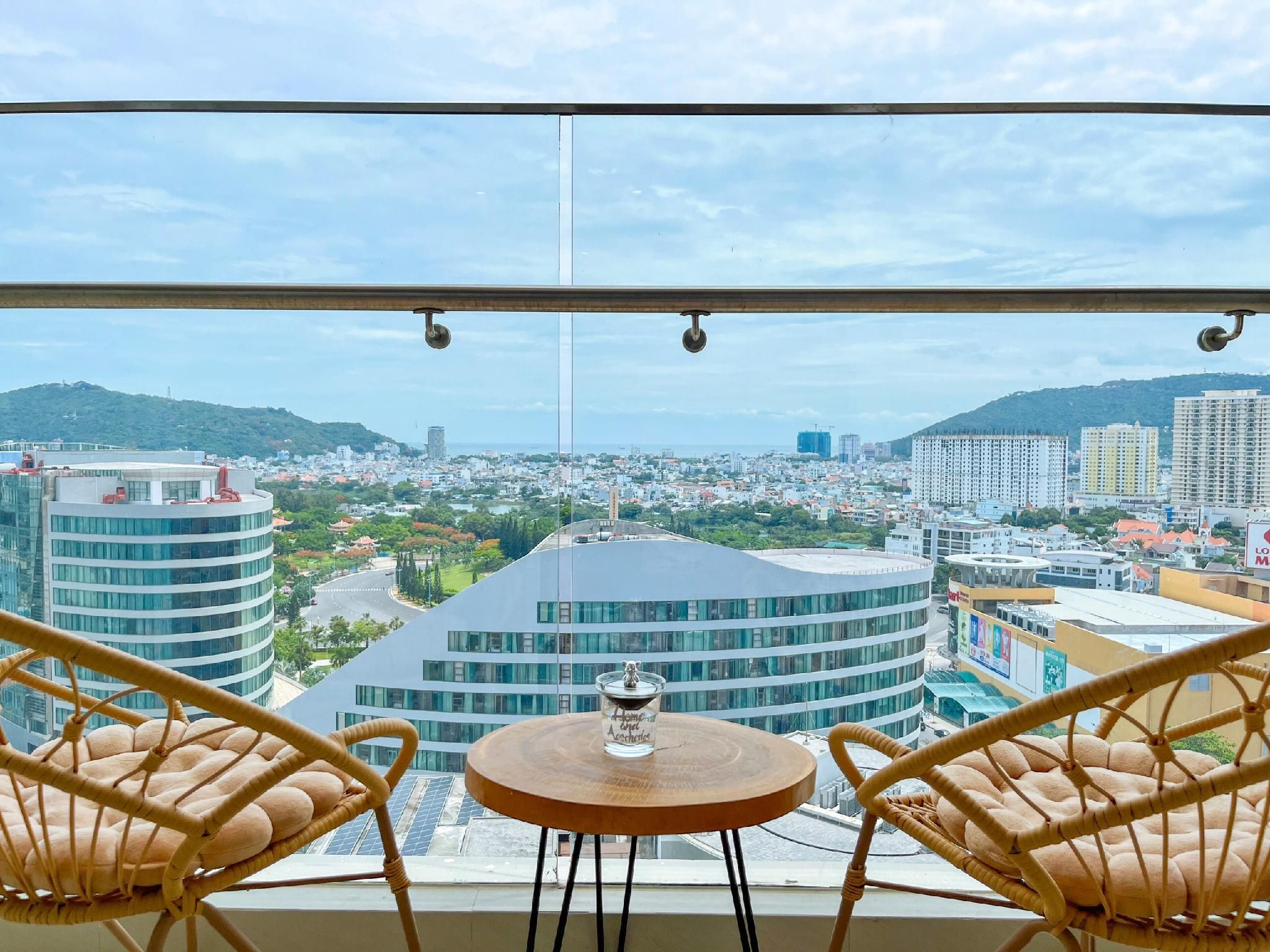 One Bedroom Apartment with Sea View
