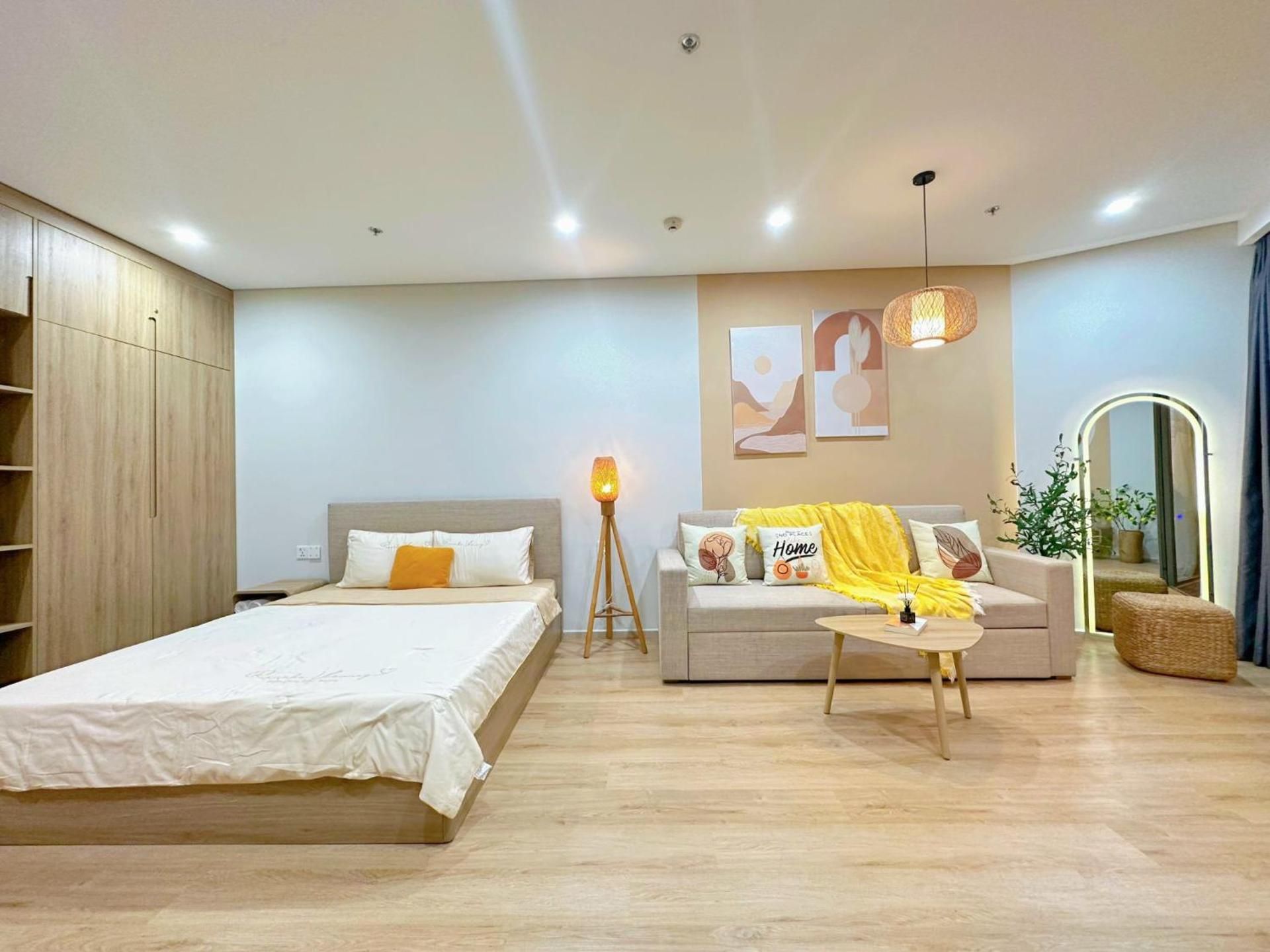 Studio Apartment with Balcony