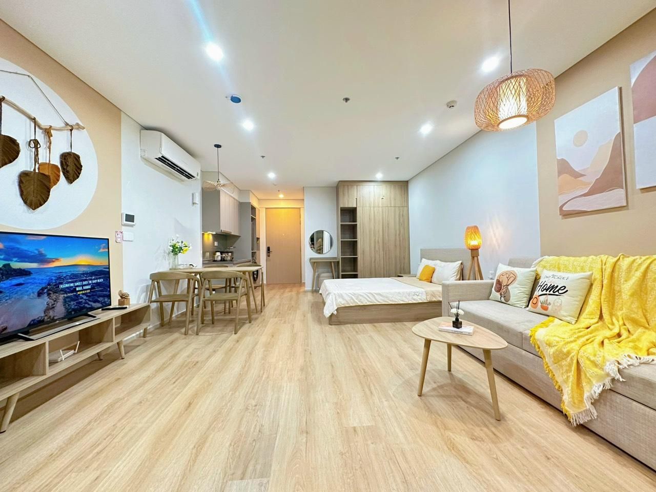 Studio Apartment