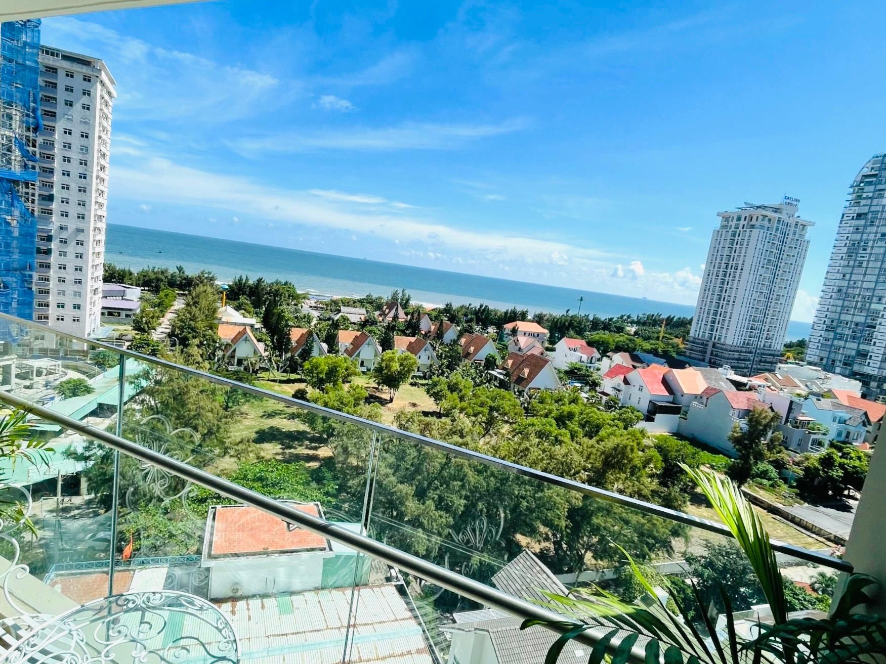 Three-Bedroom Ocean View Apartment