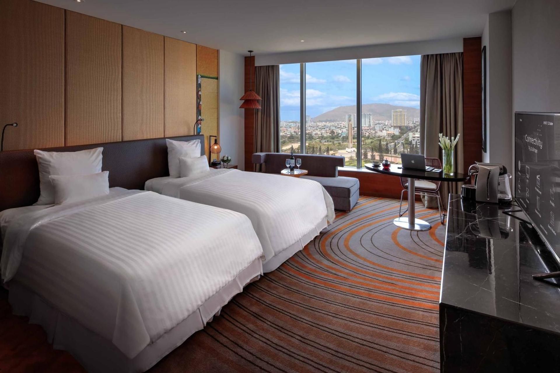 Superior City View Twin beds