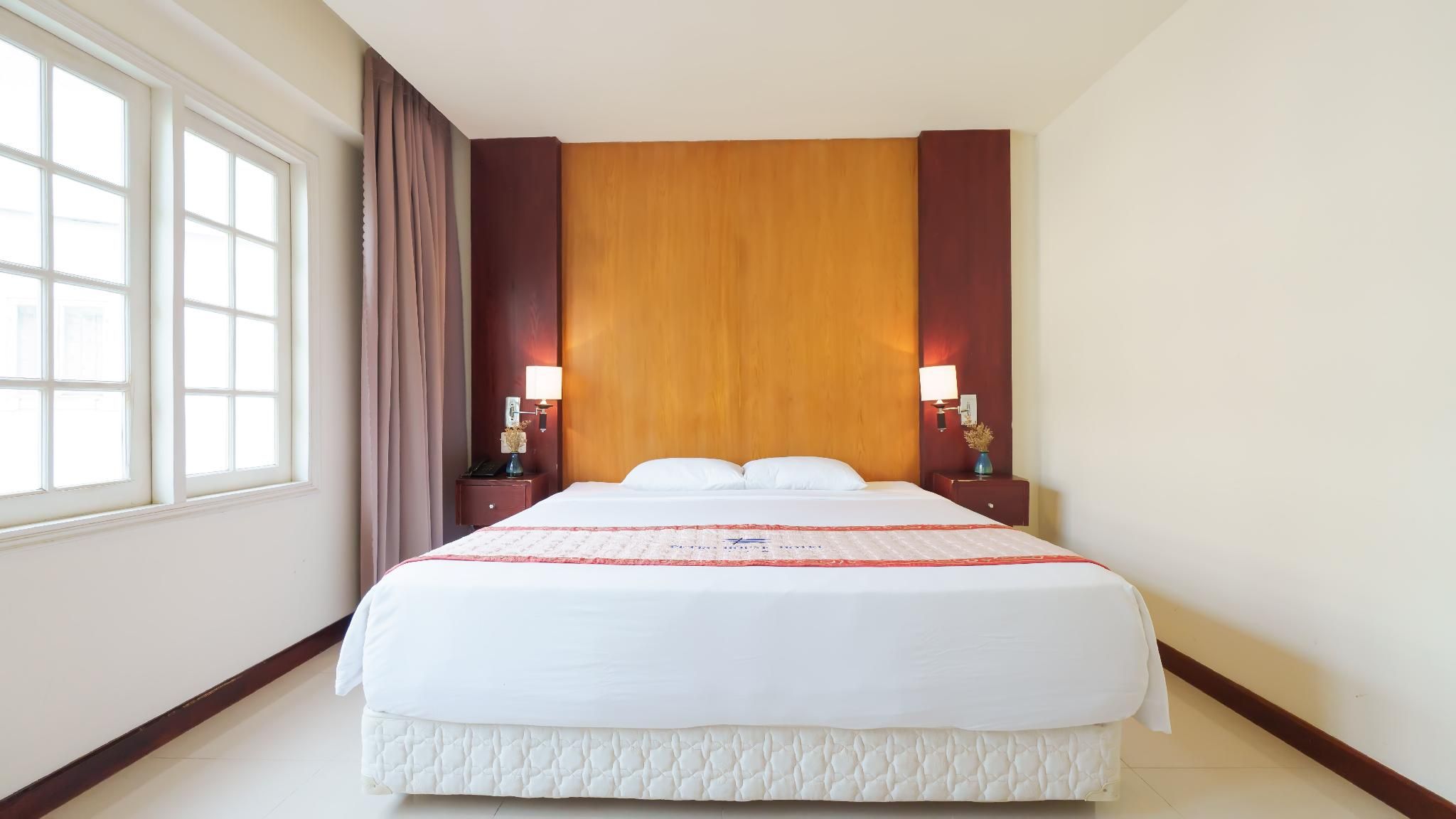Deluxe Double Room - Breakfast for 2 People