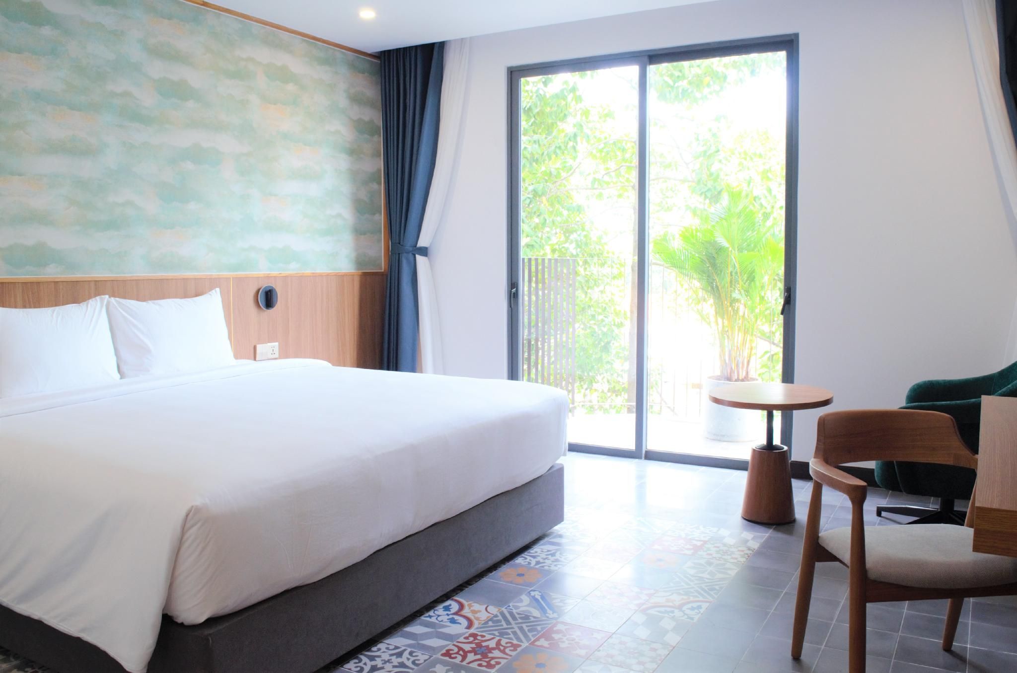 Petro House Vung Tau (Block A) Deluxe Double - Free Breakfast for 2 People 2