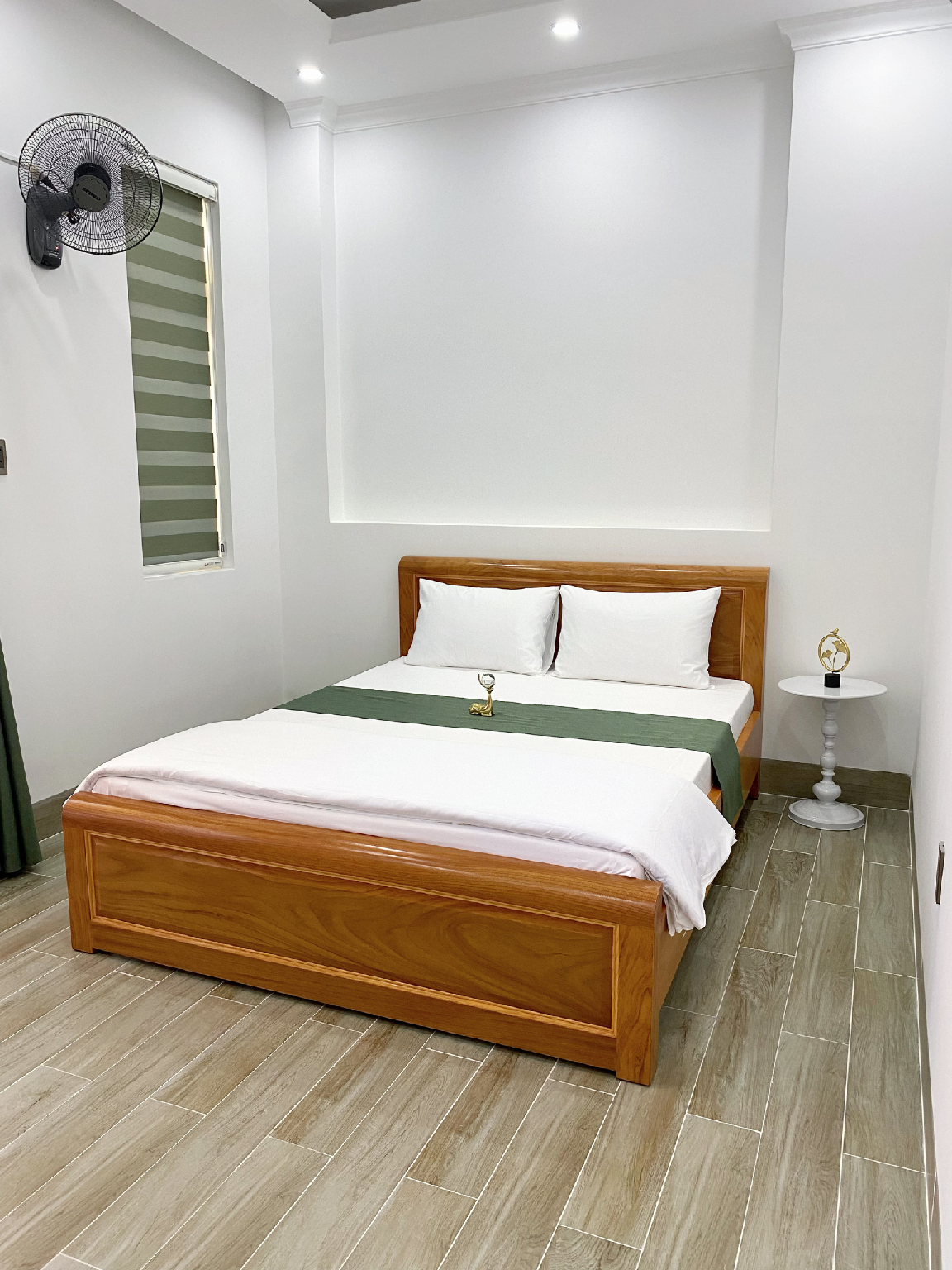 Balcony Room