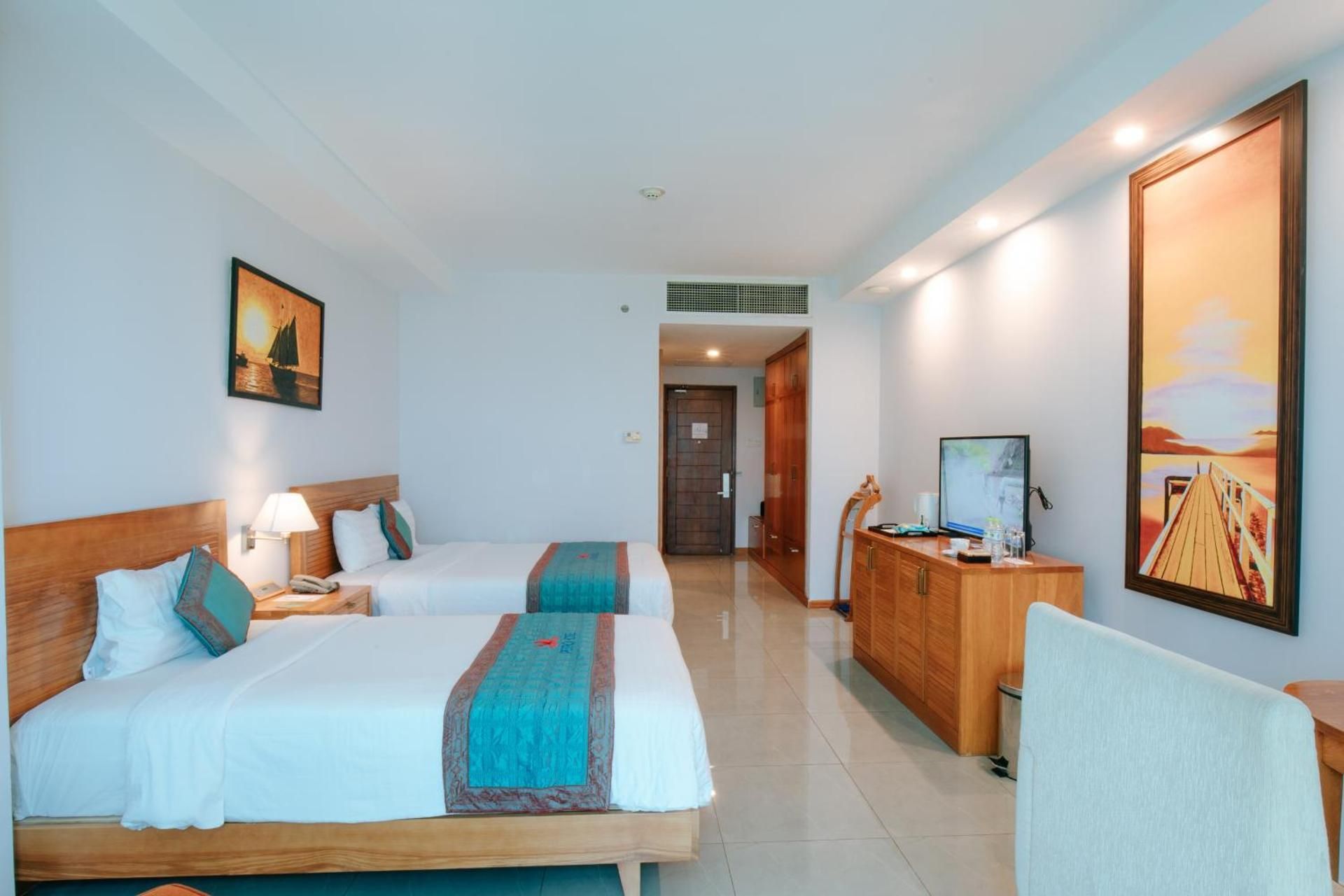 Deluxe Twin Sea View