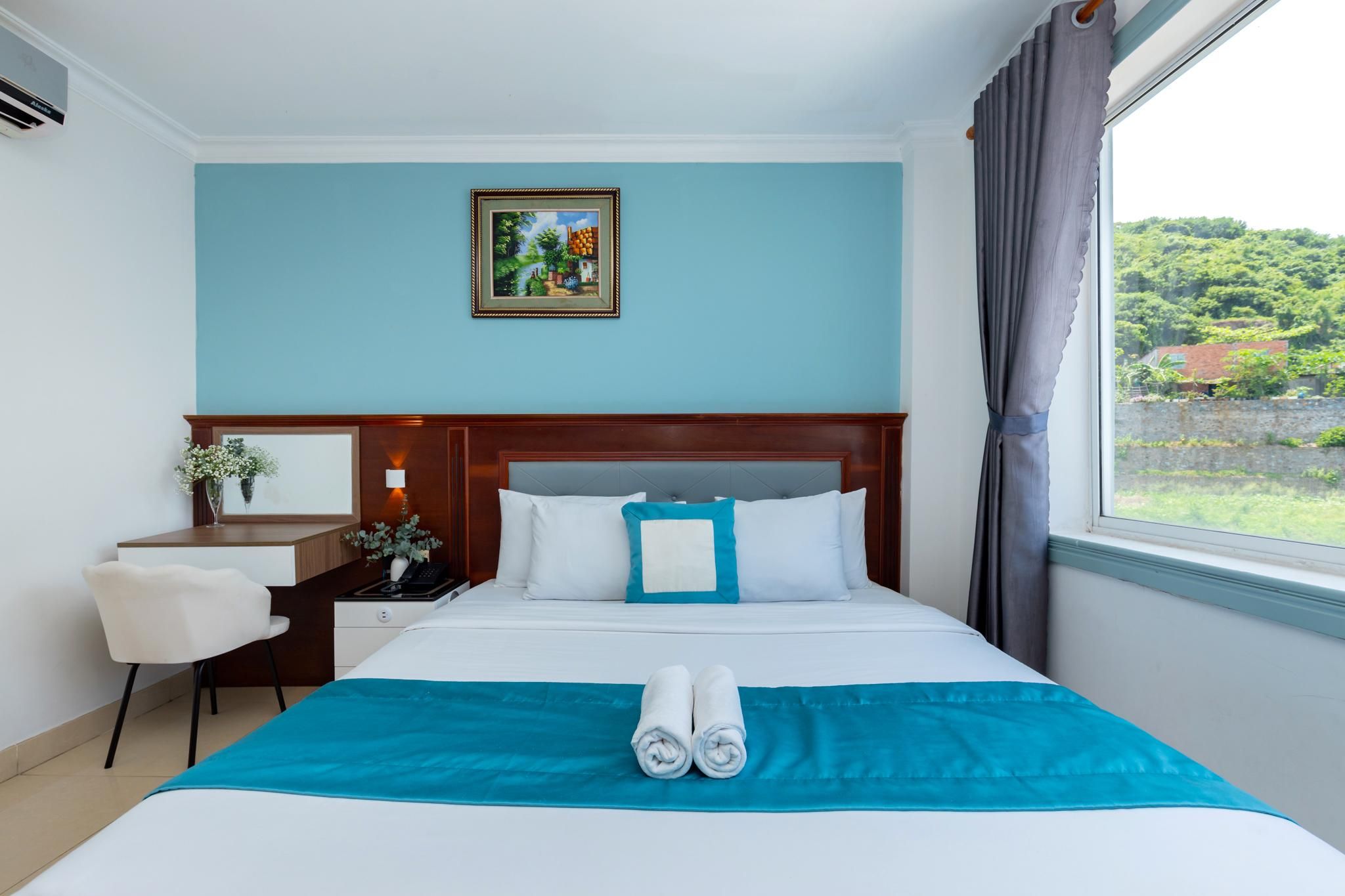 Double Room with Mountain View