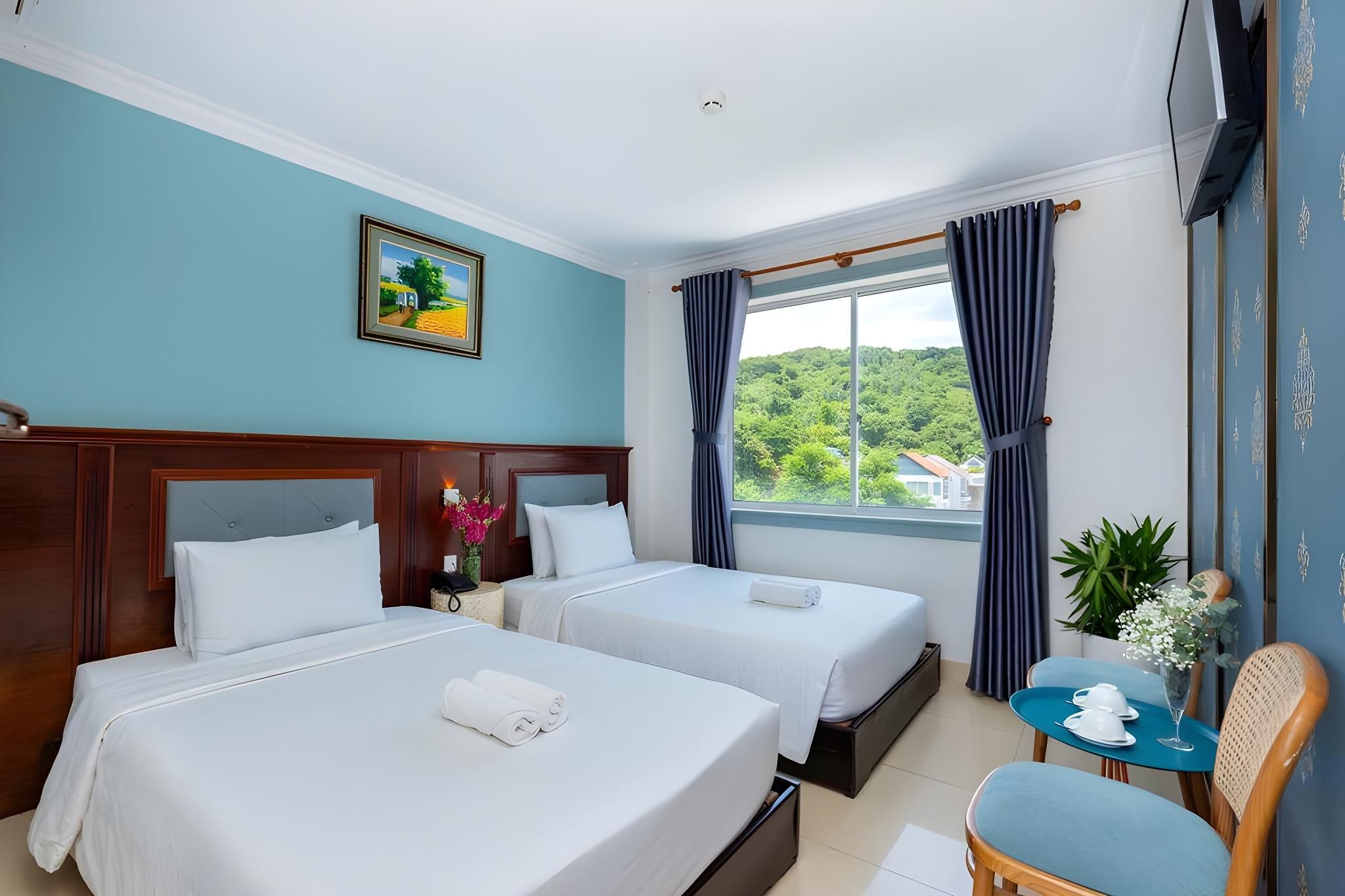 Twin Room with View