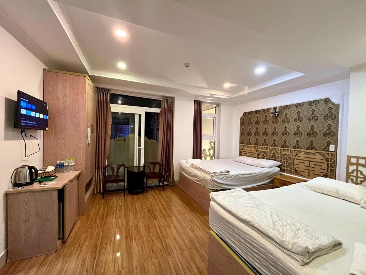 Deluxe Family Room