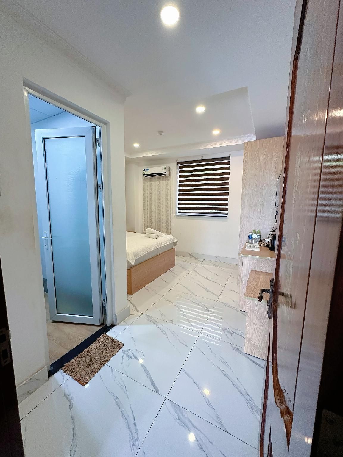 Standard Queen Room